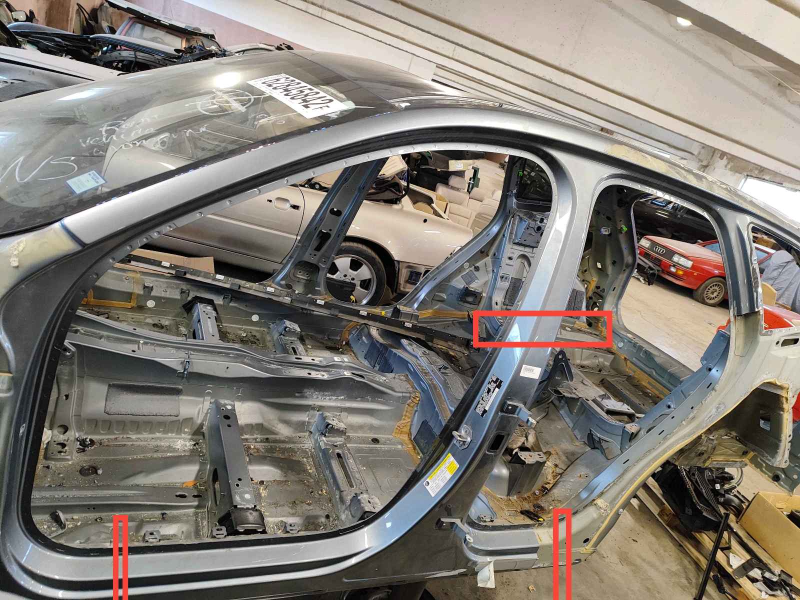 Sill, left (XC60 (18-))