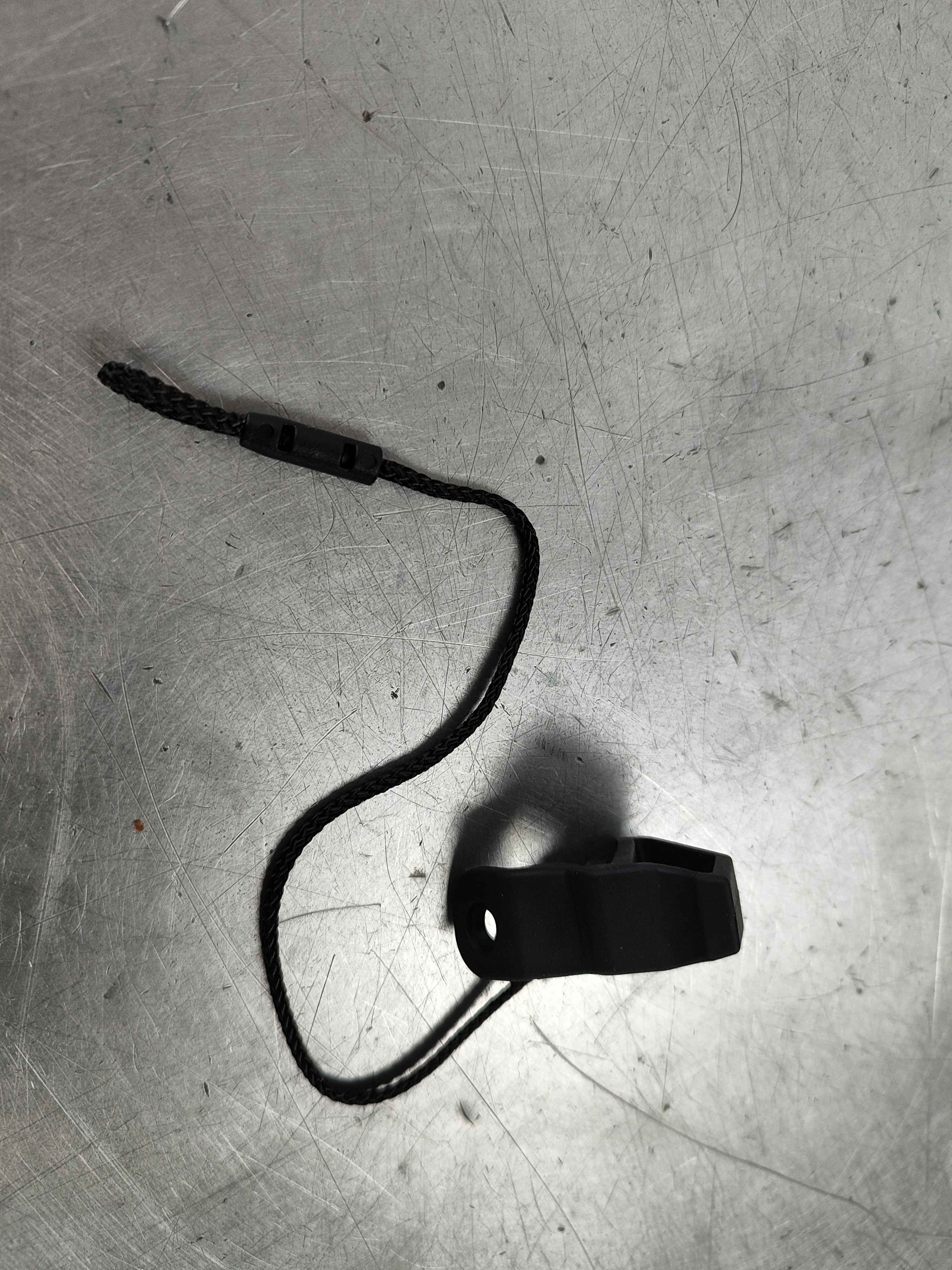 Hold strap with rubber buffer