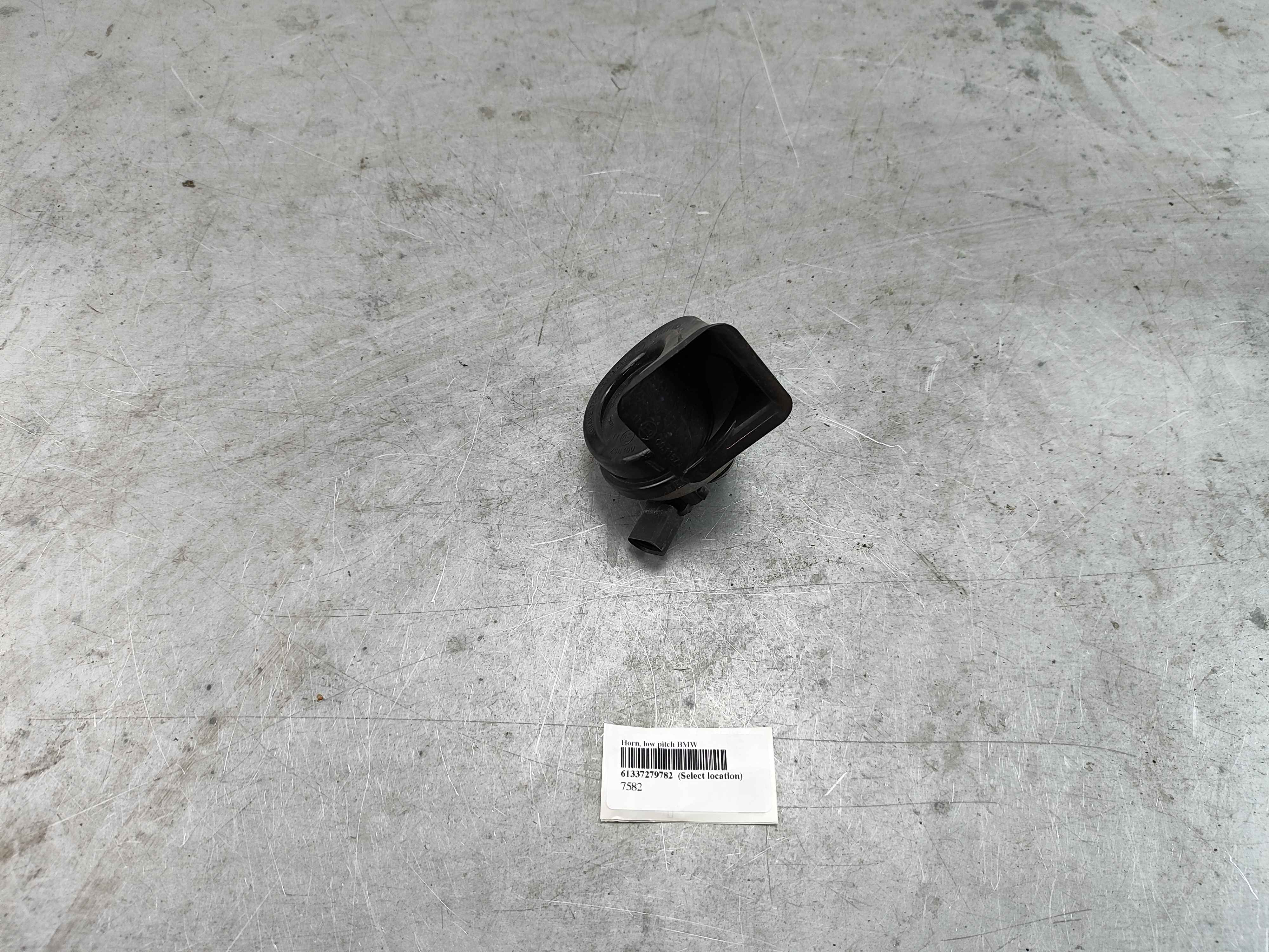 Horn, low pitch BMW