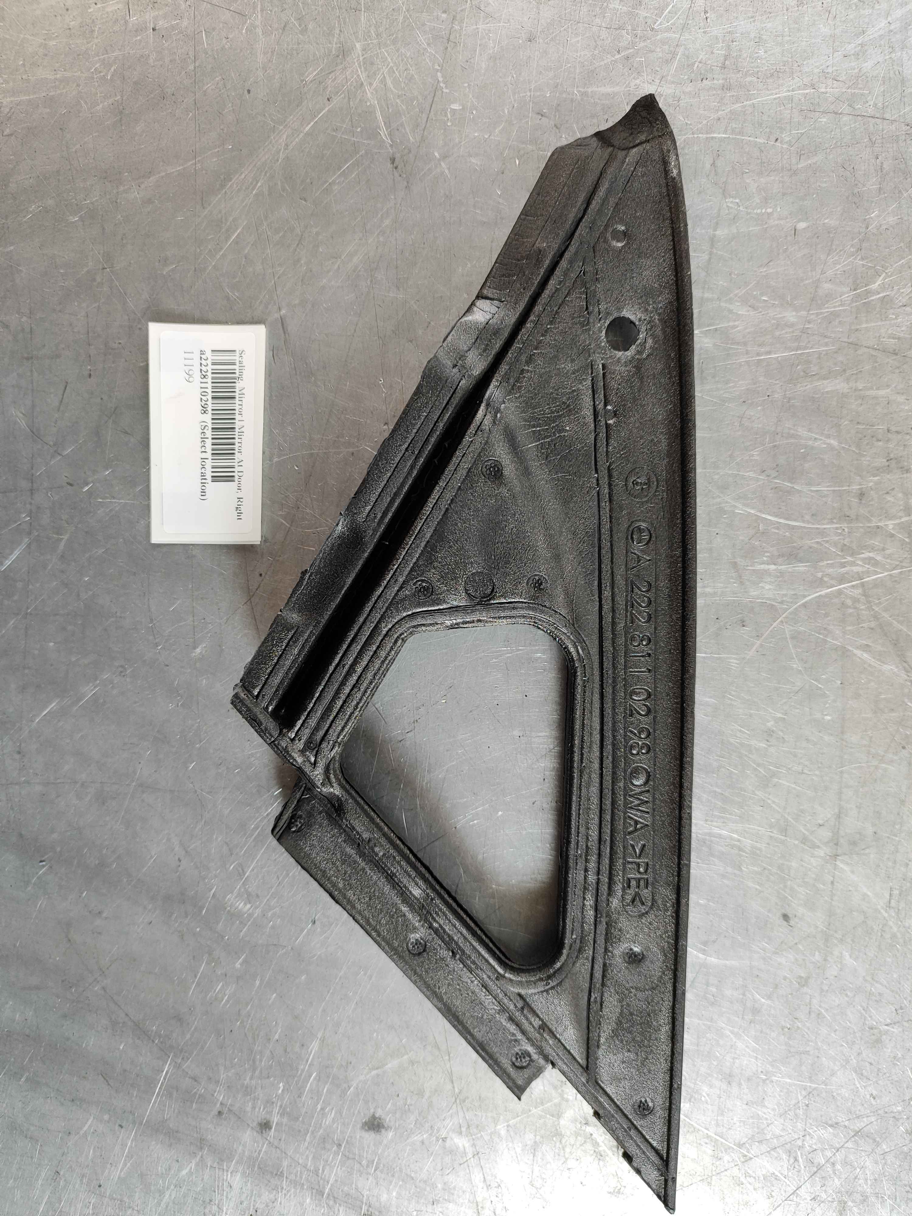 Sealing, Mirror | Mirror At Door, Right