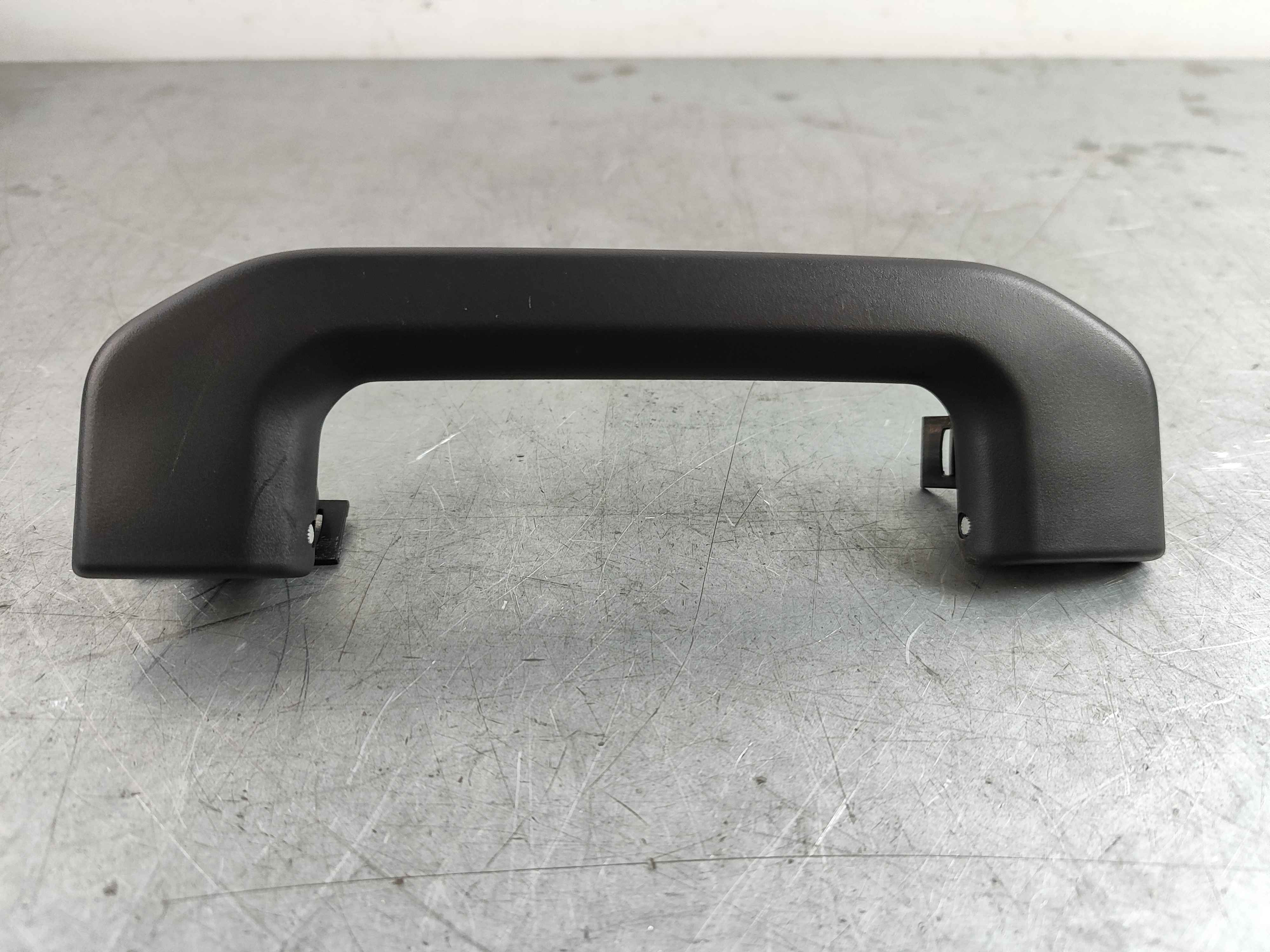 Courtesy handle, front