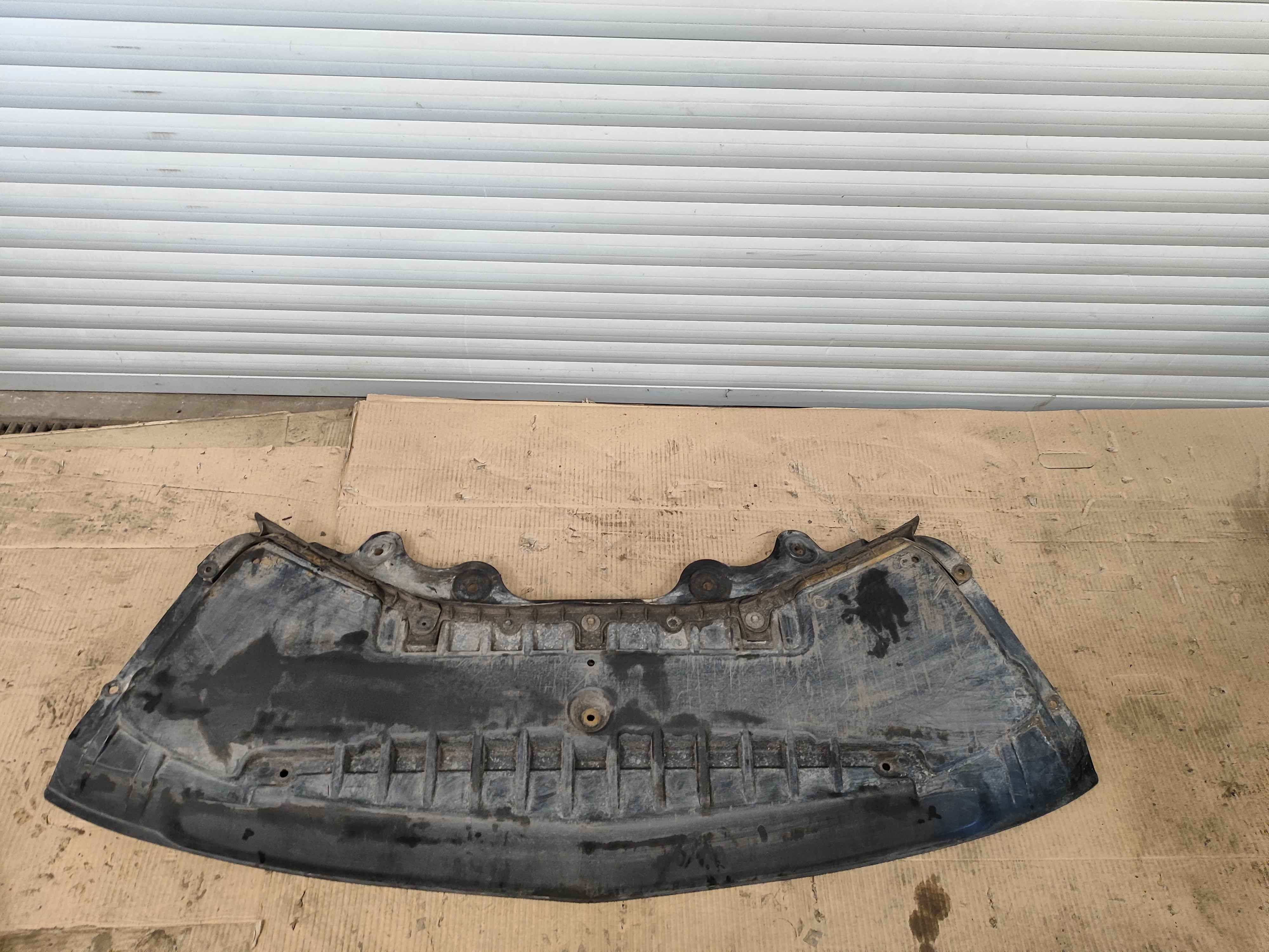 Engine splash shield/under tray