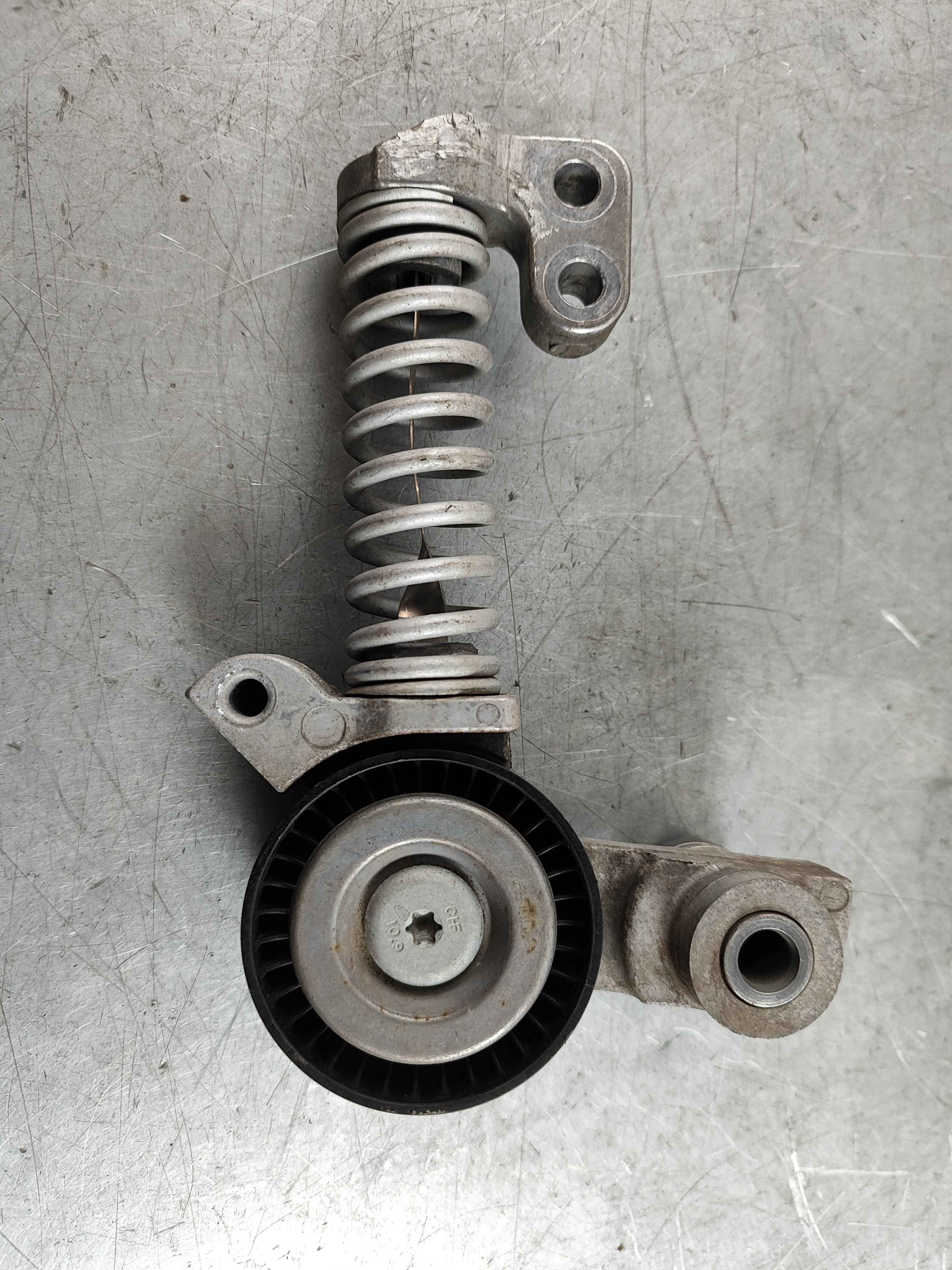 Belt tensioner