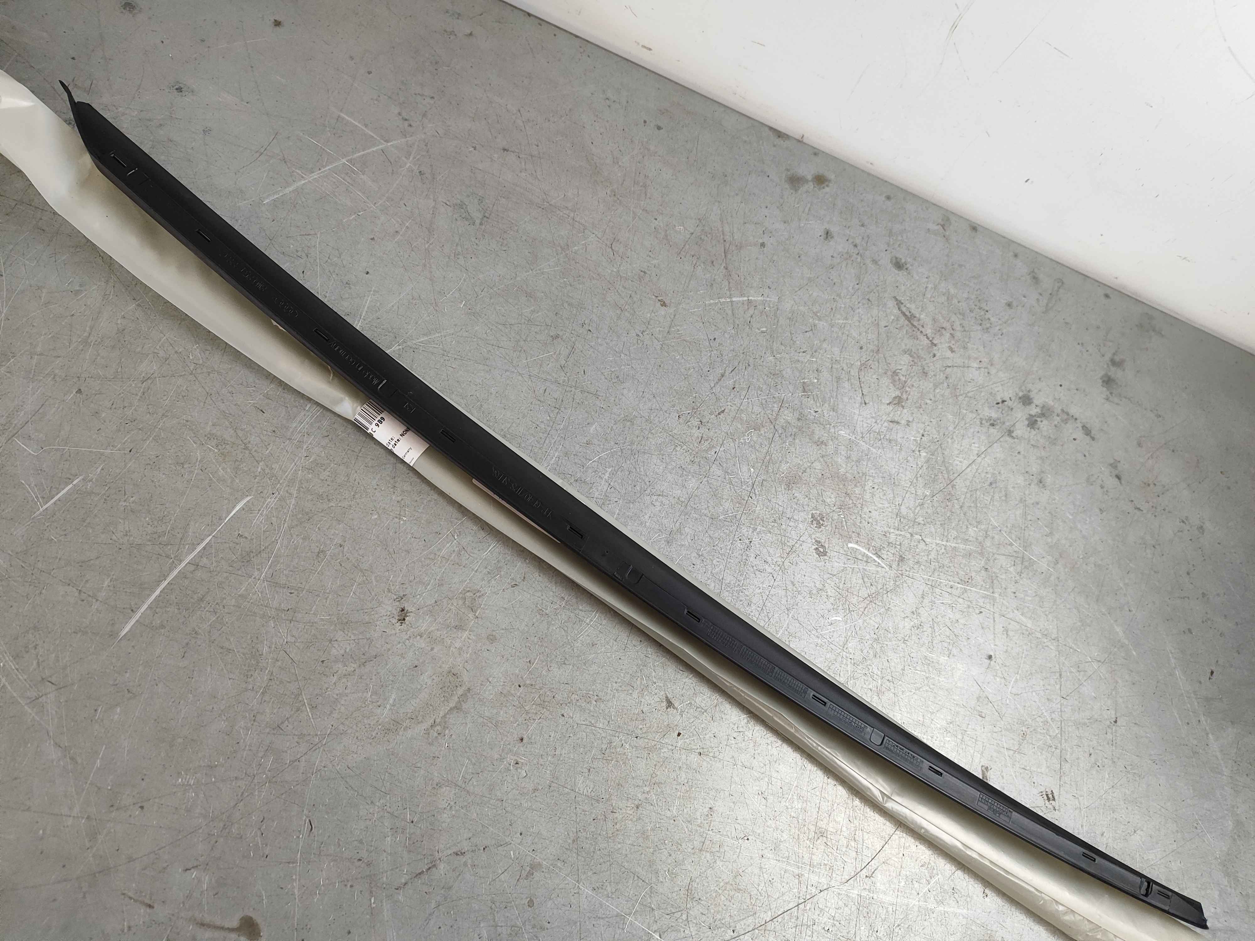 Water deflector strip satin black