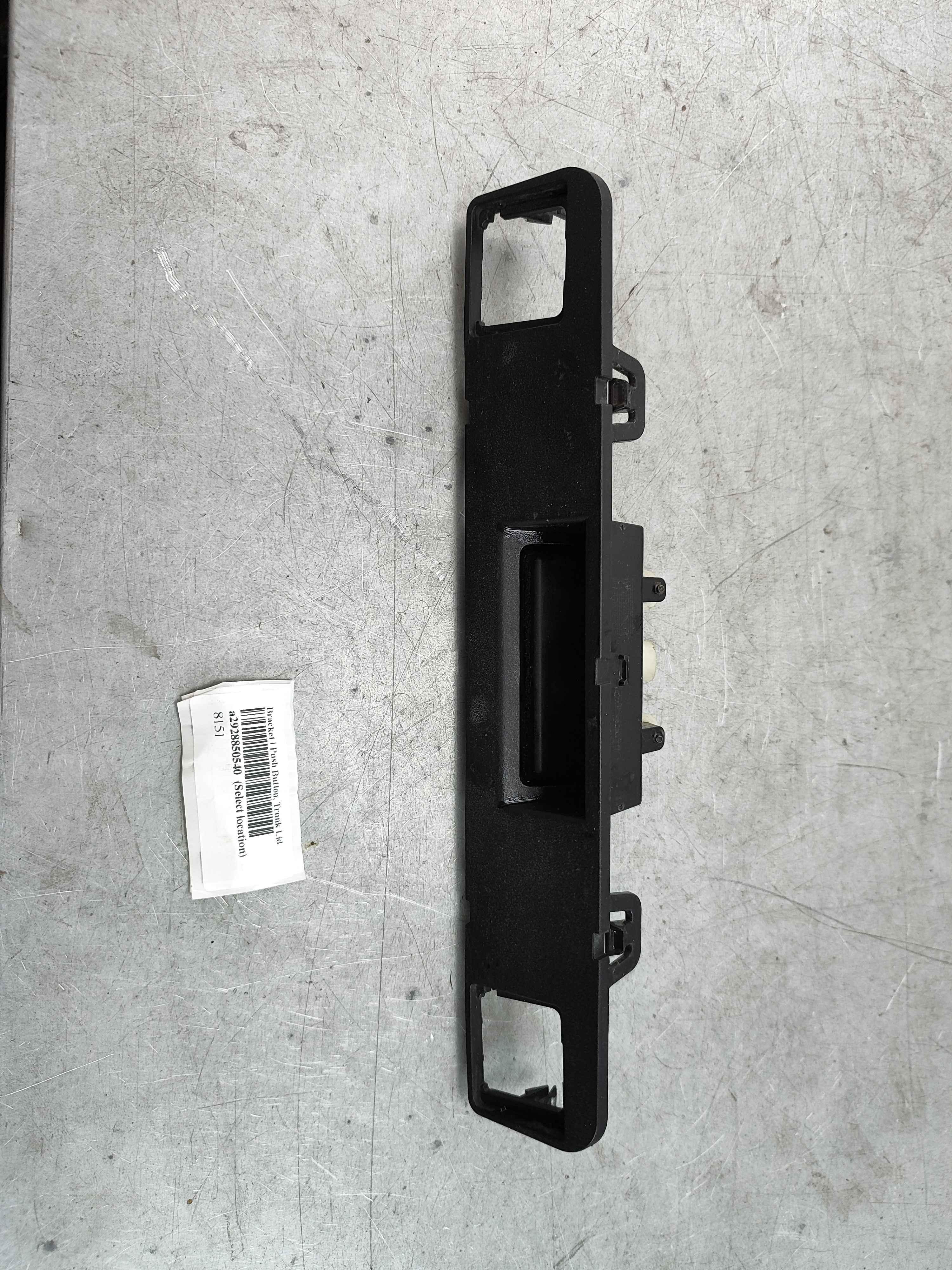 Bracket | Push Button, Trunk Lid