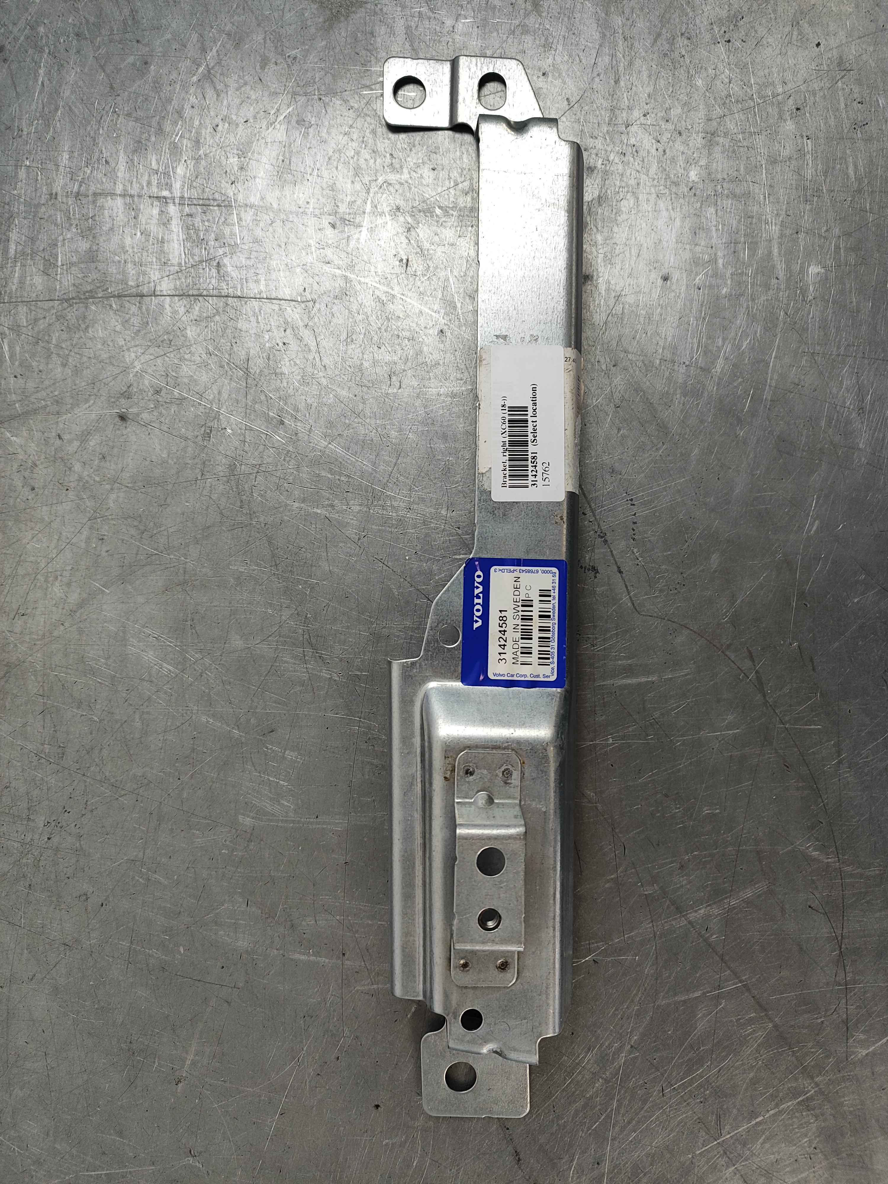 Bracket, right (XC60 (18-))