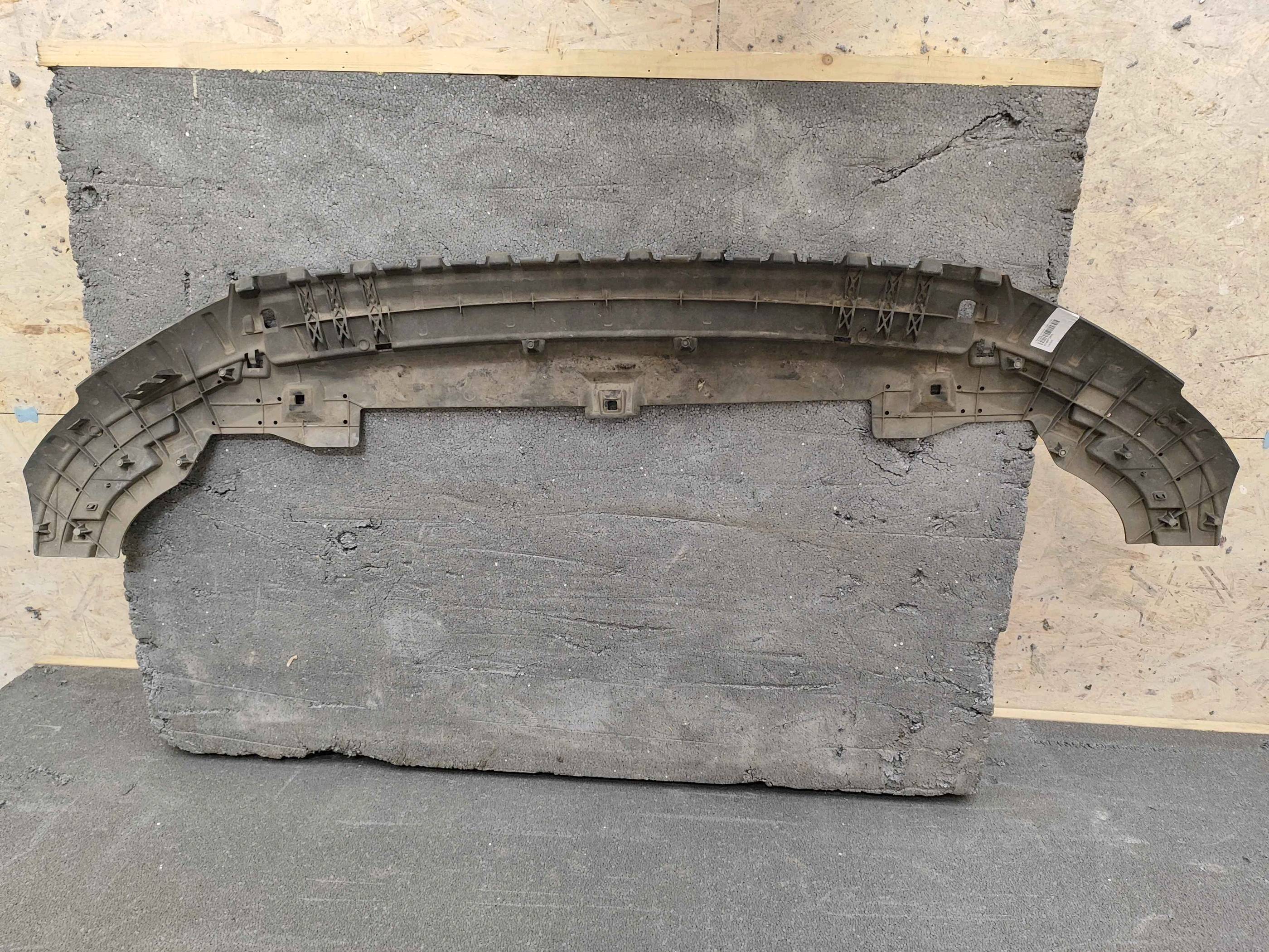Closing element Audi Q2 81