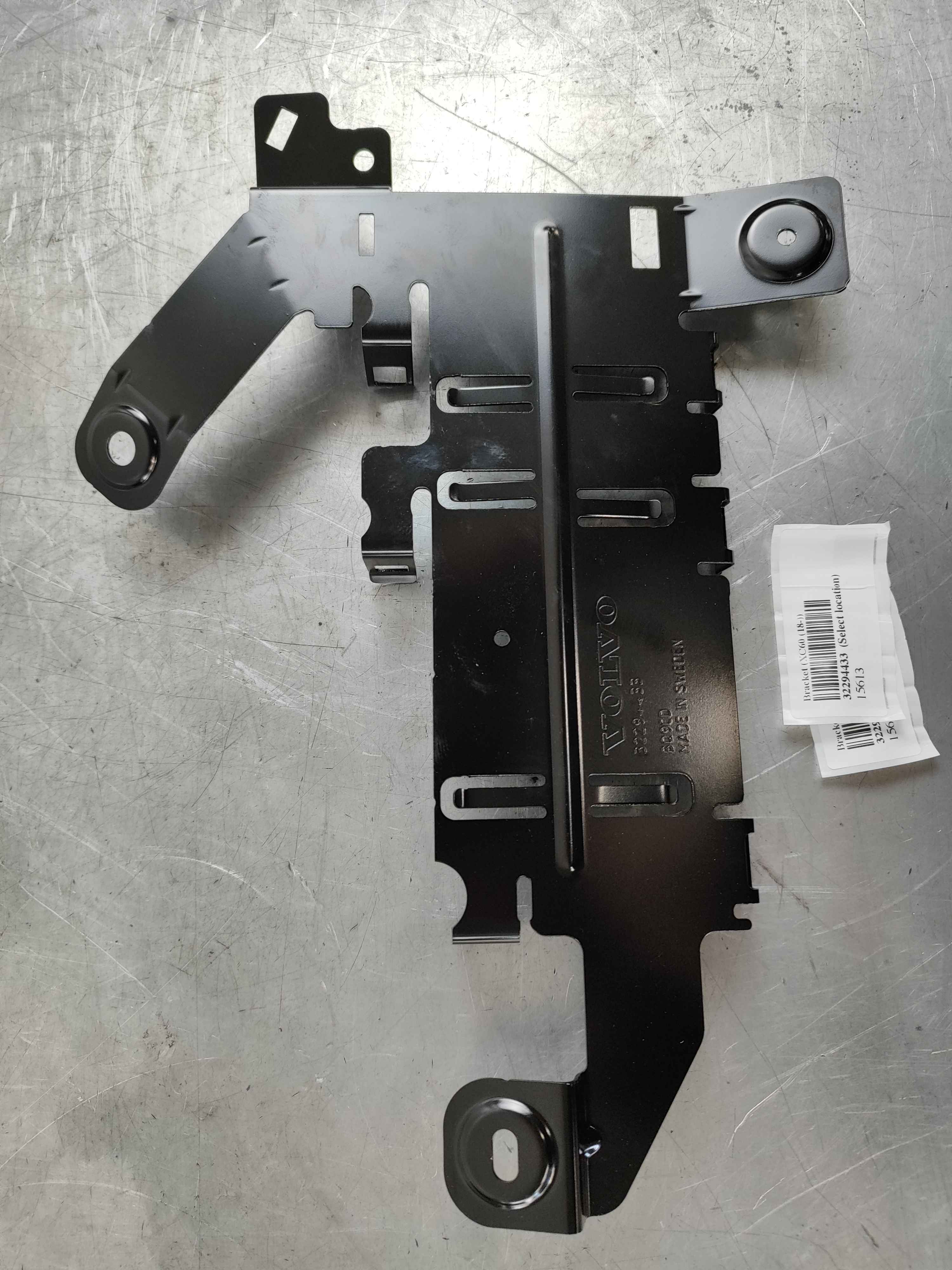 Bracket (XC60 (18-))
