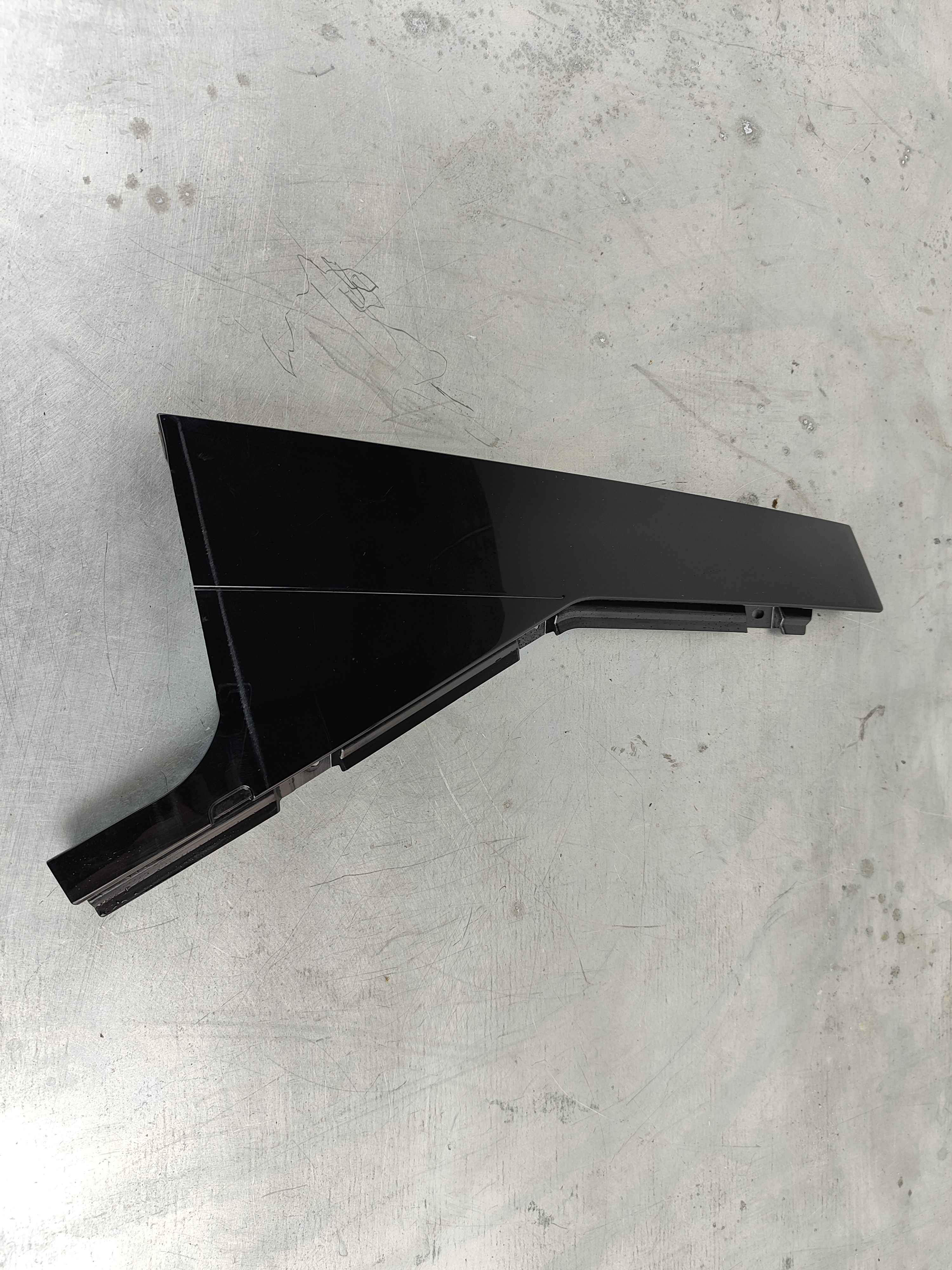 Trim panel C-post right FC 21; CH 357538- rear door Variant code: XE0D