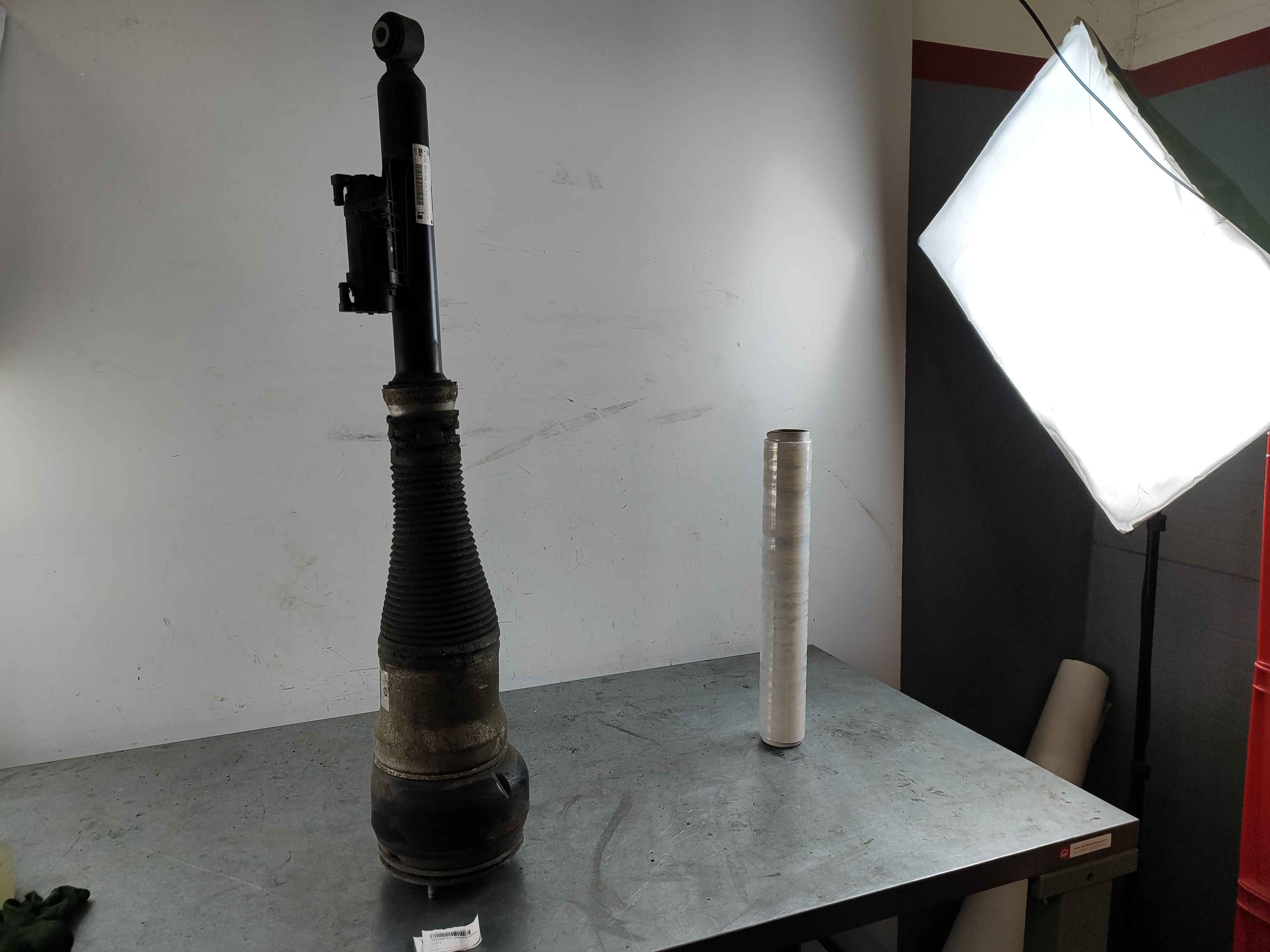 Air Suspension Strut | Left