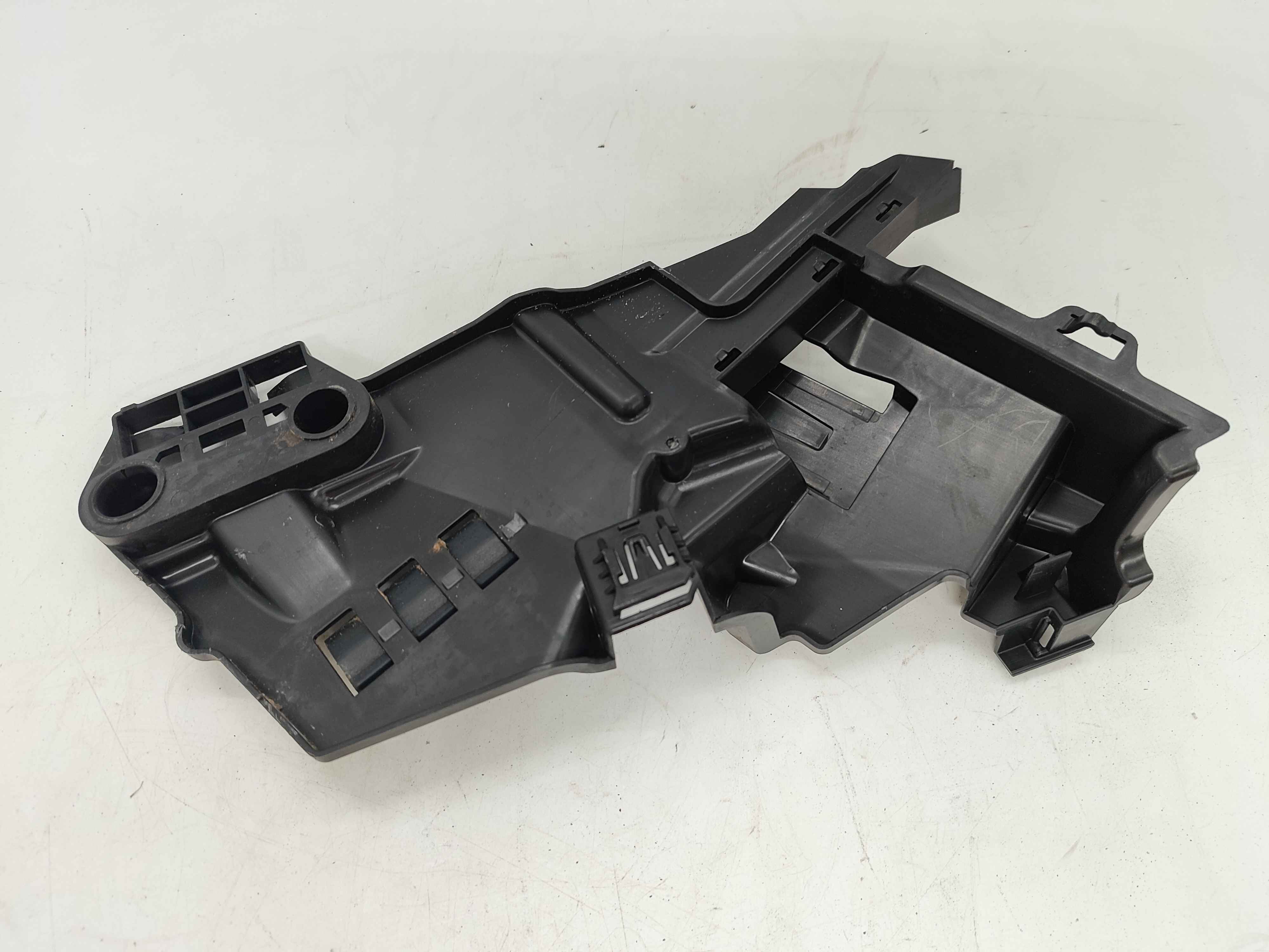 Bracket, right rear (XC60 (18-))