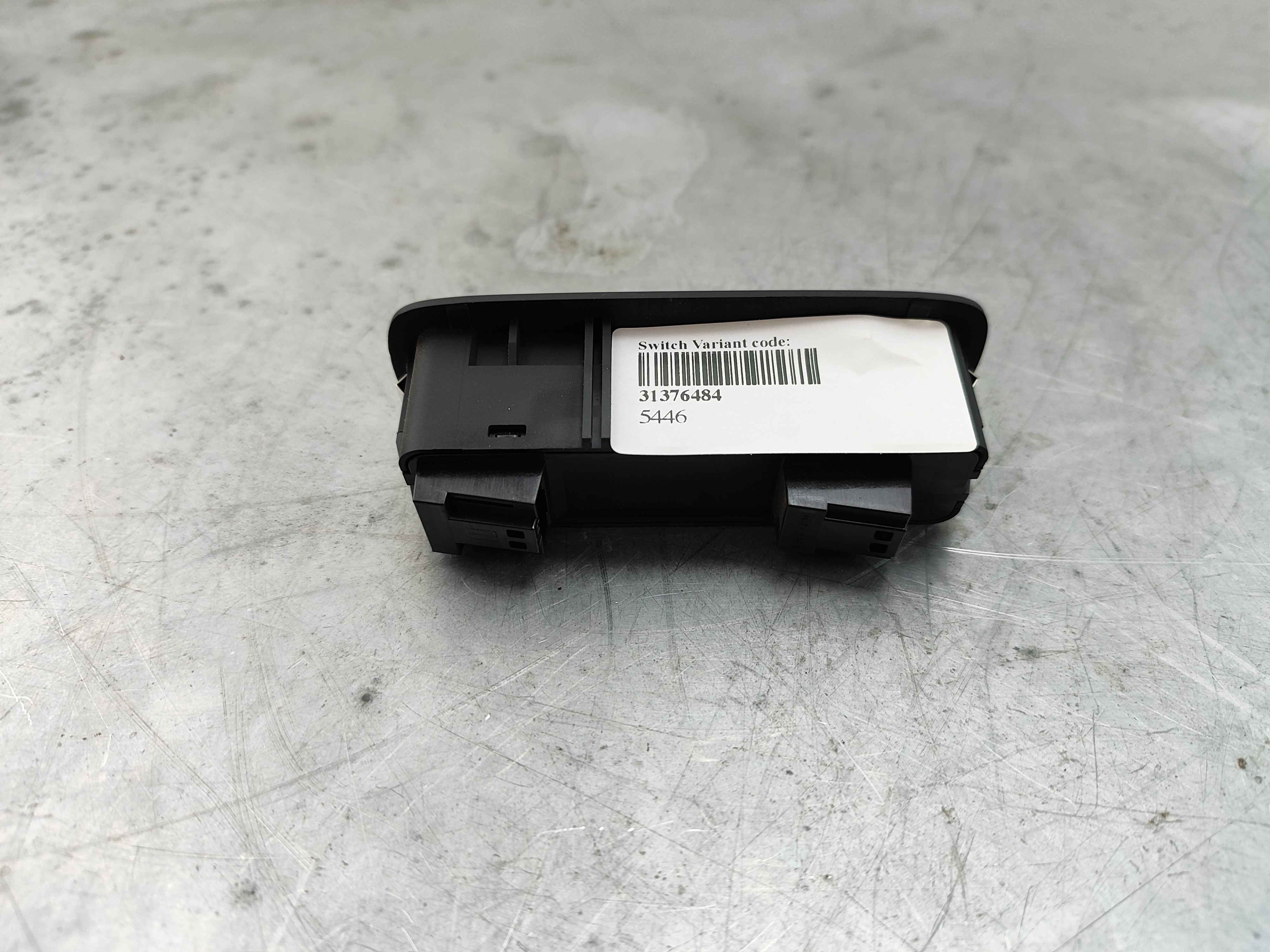 Switch Variant code: RI03 and 2C01