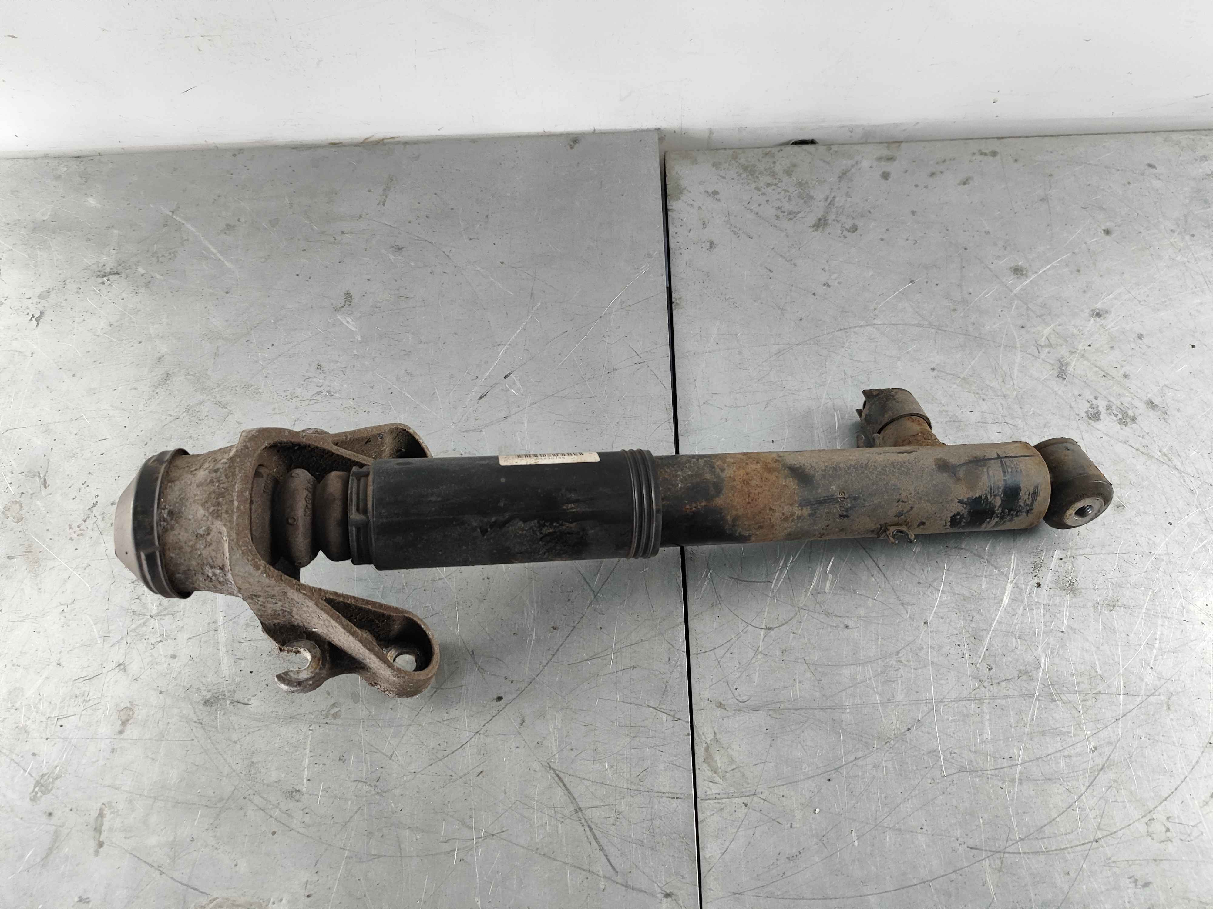 Shock absorber, right (XC90 (16-))
