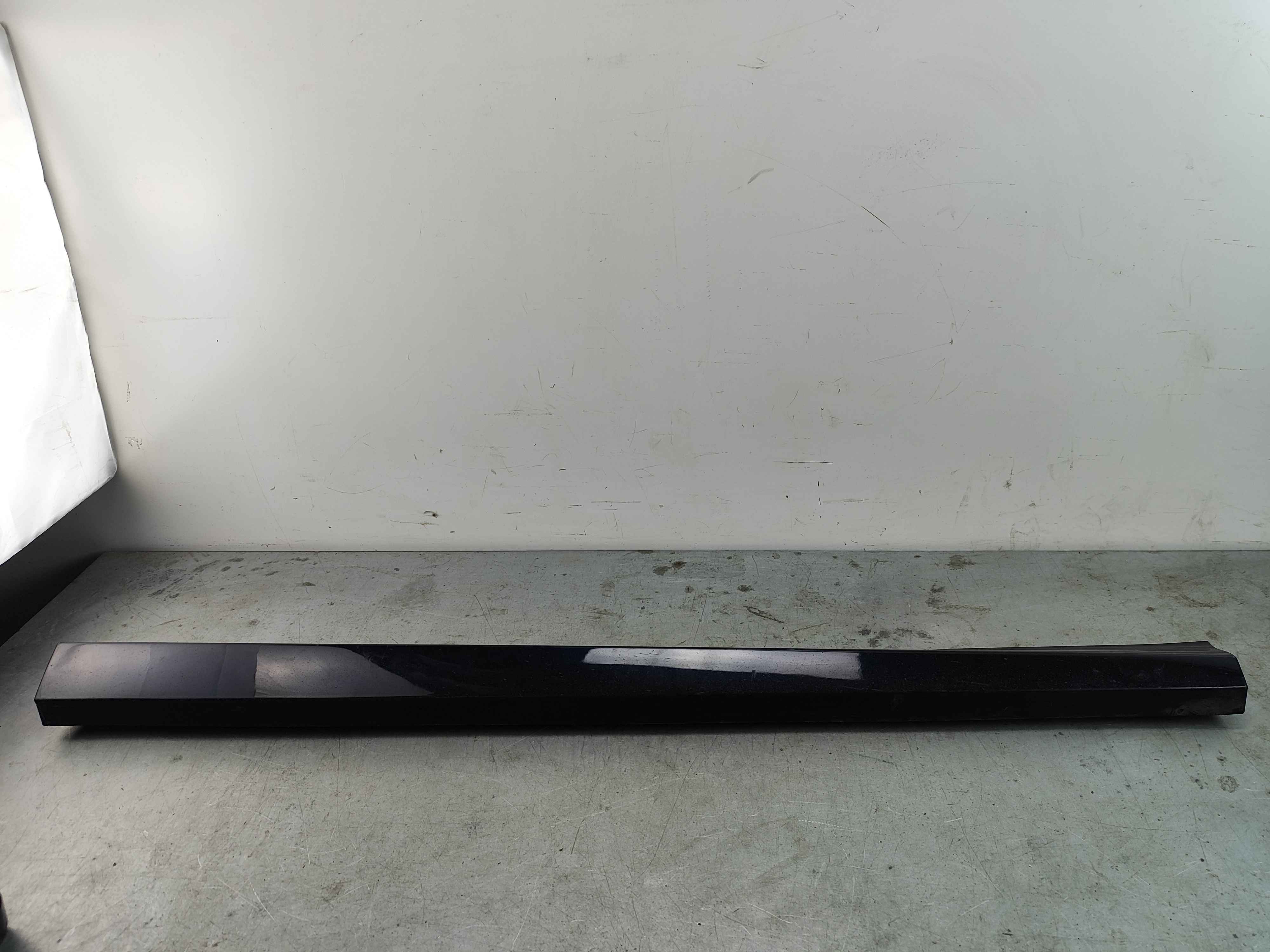 Front door trim (molding)