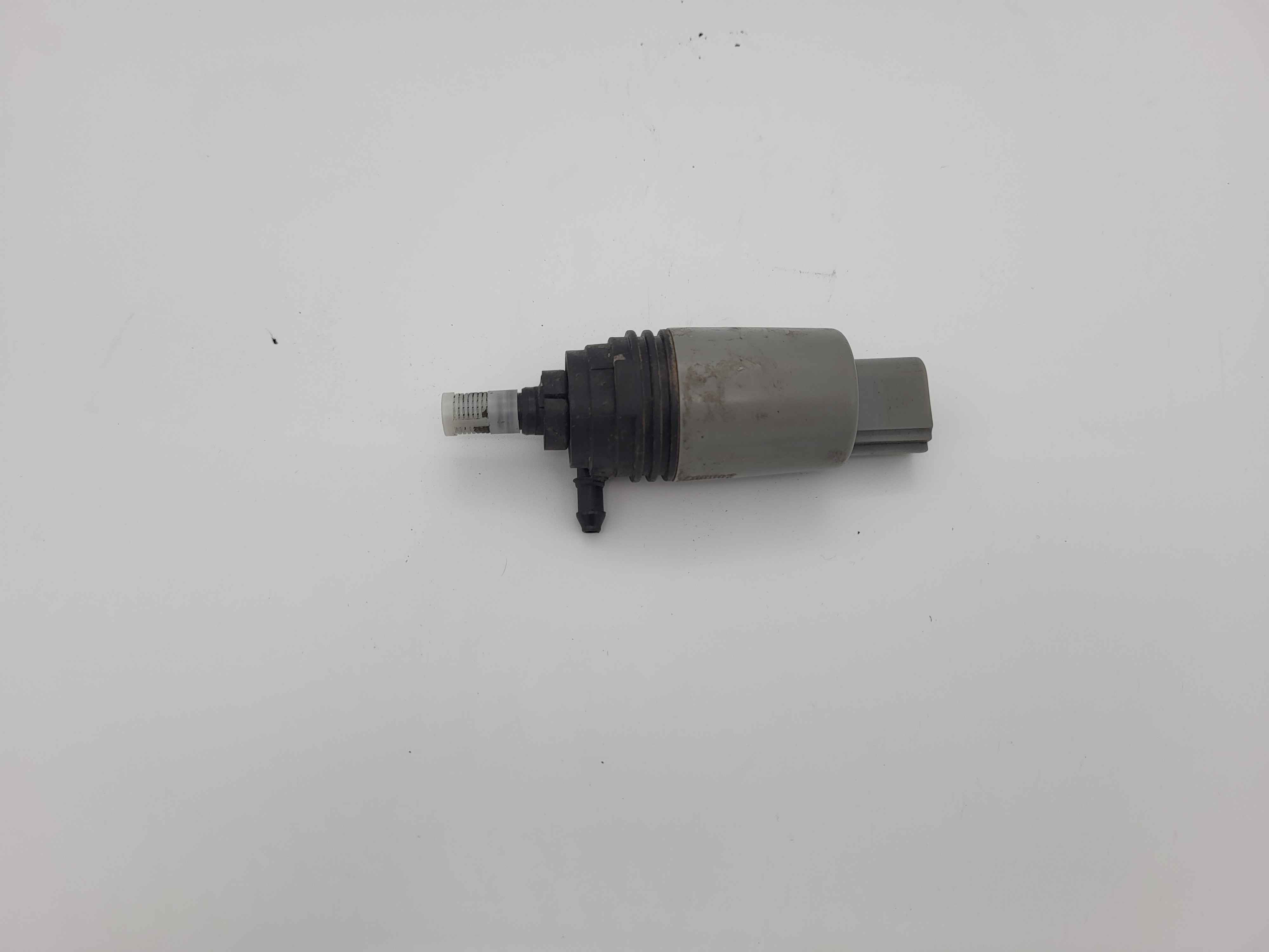 Wash pump|fluid container BMW