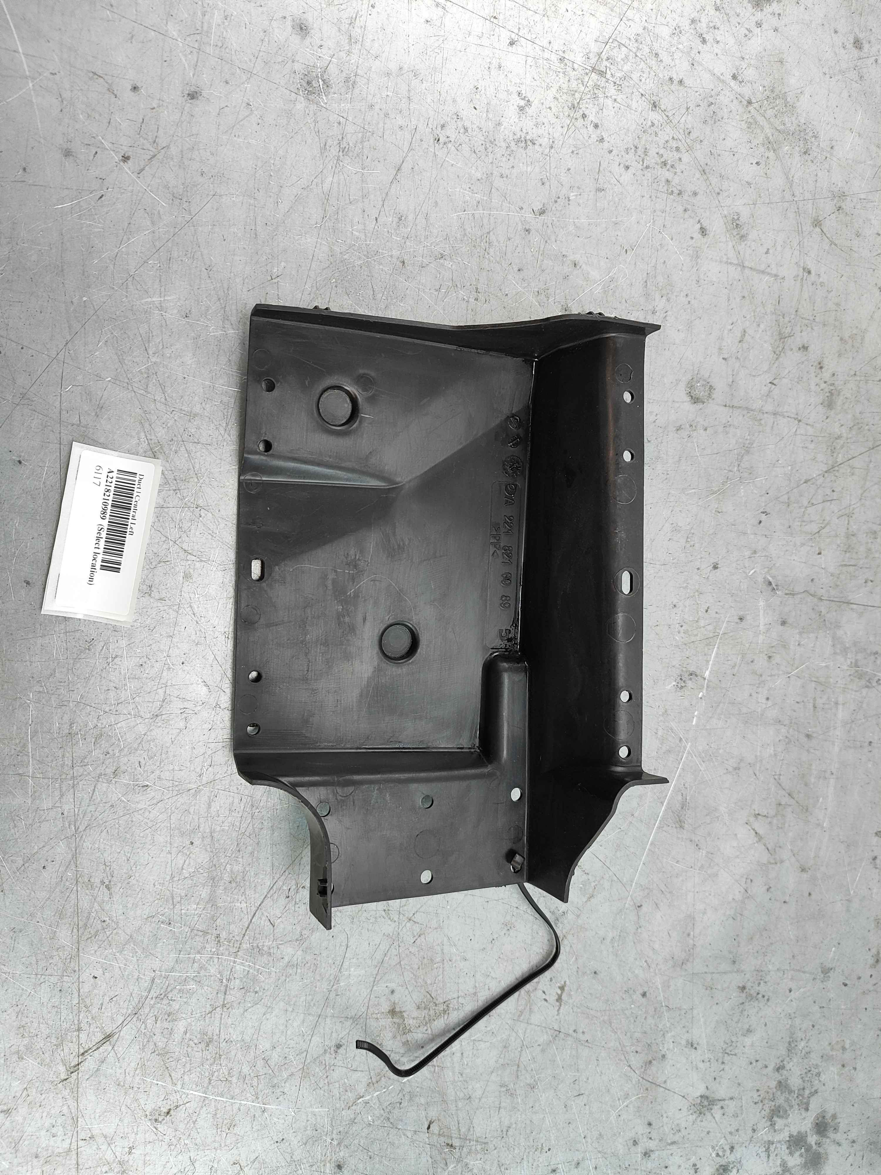 Duct | Central Left