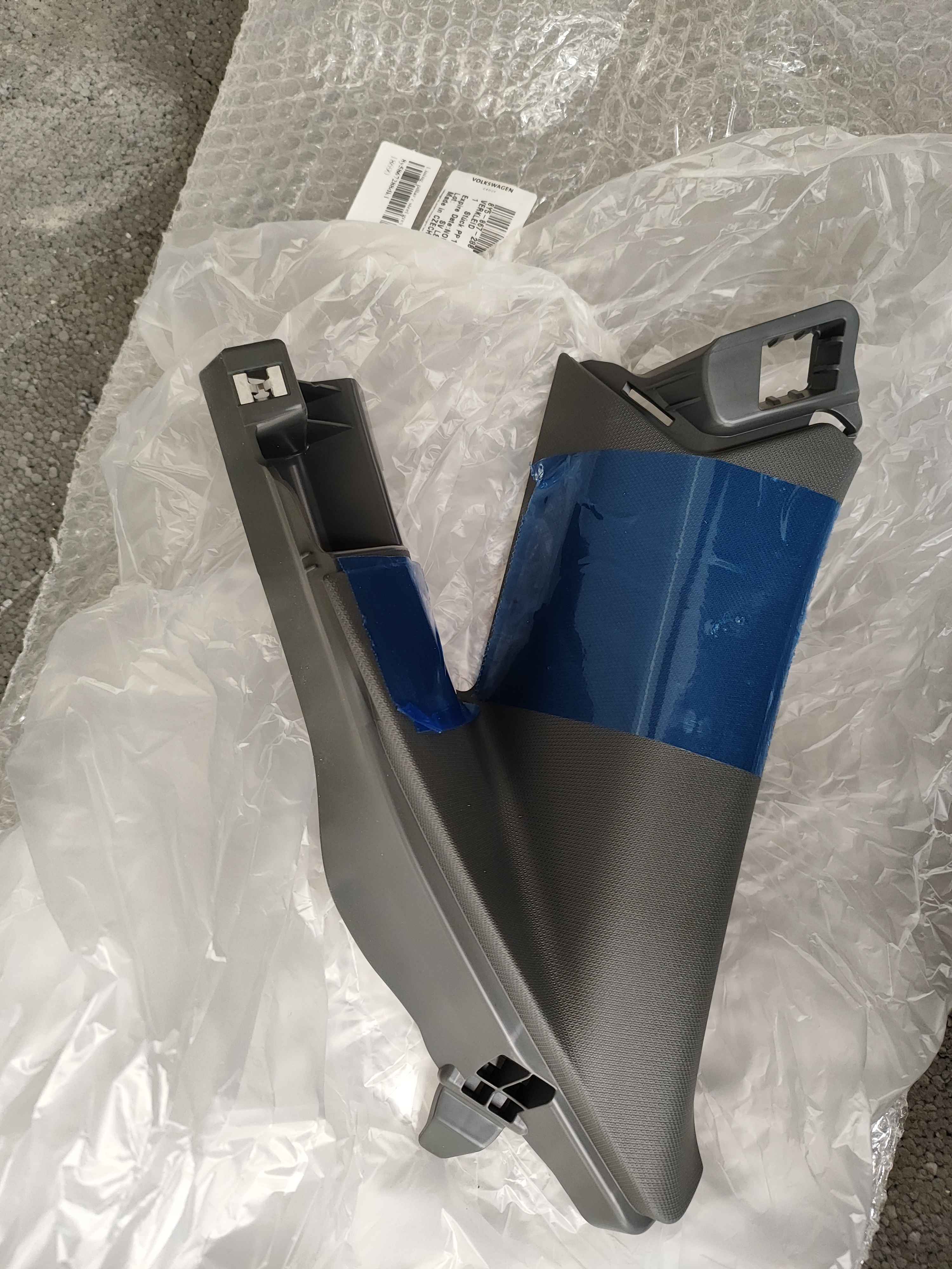 Lining, pillar c steel grey