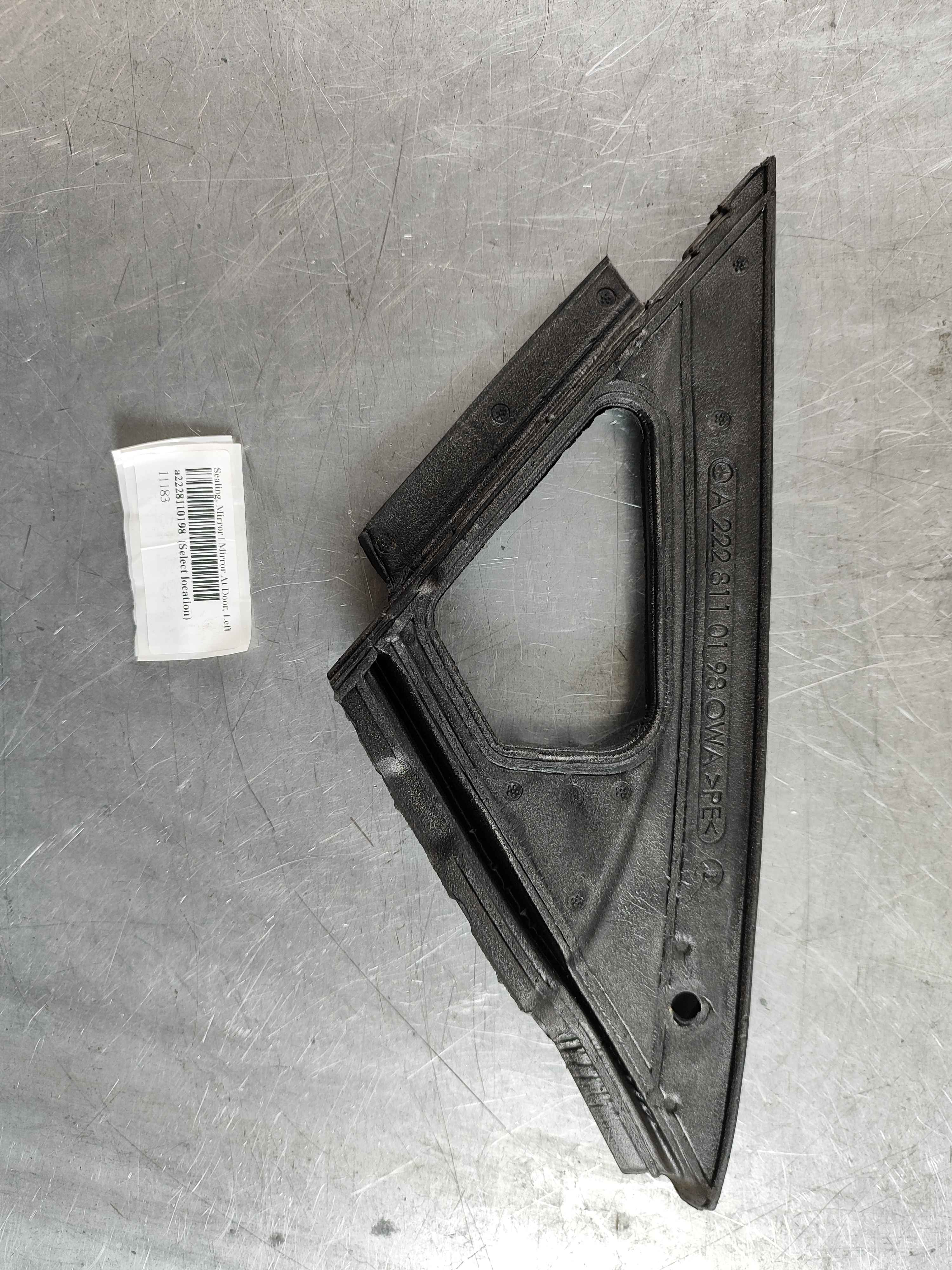 Sealing, Mirror | Mirror At Door, Left