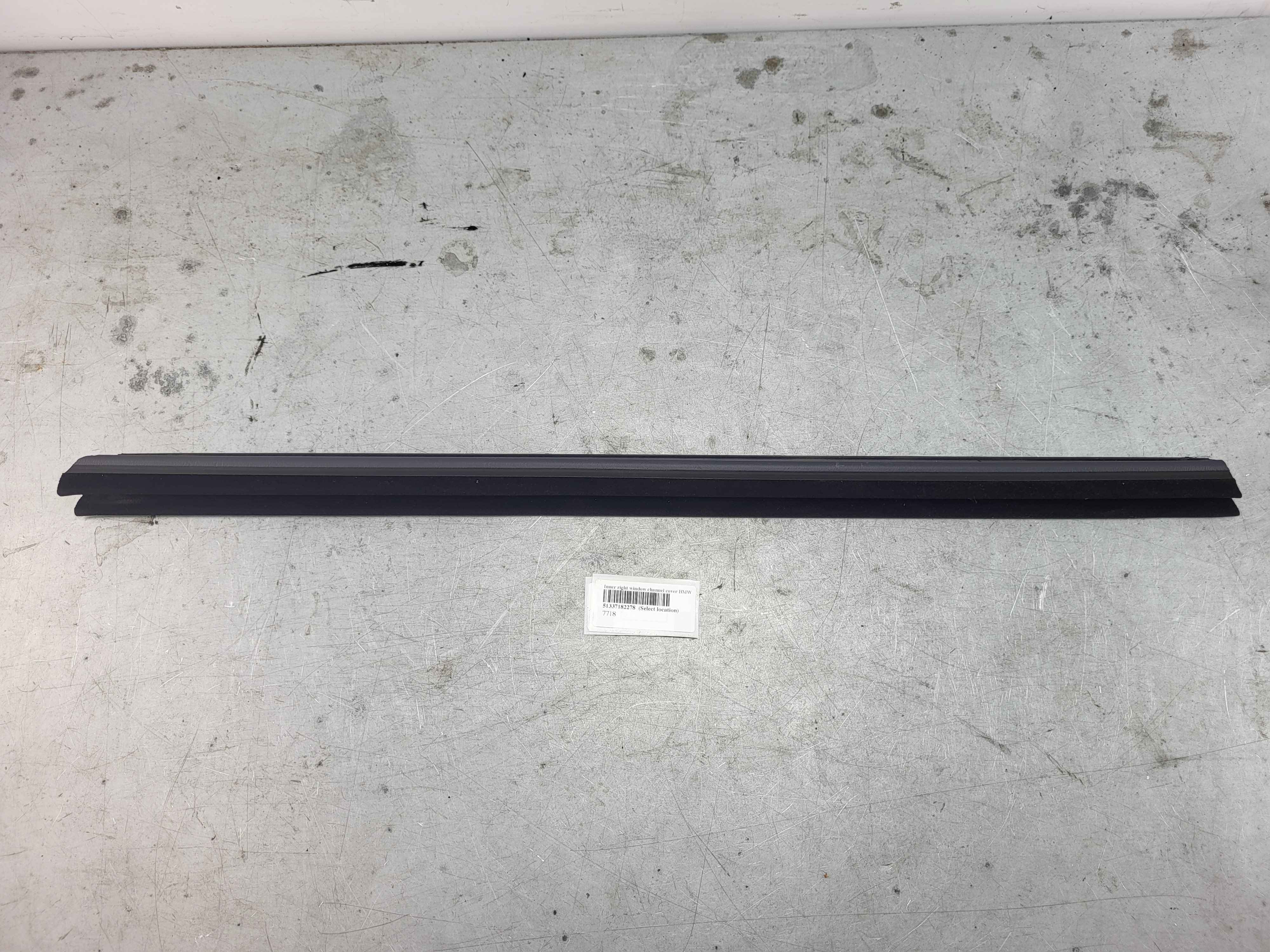 Inner right window channel cover BMW