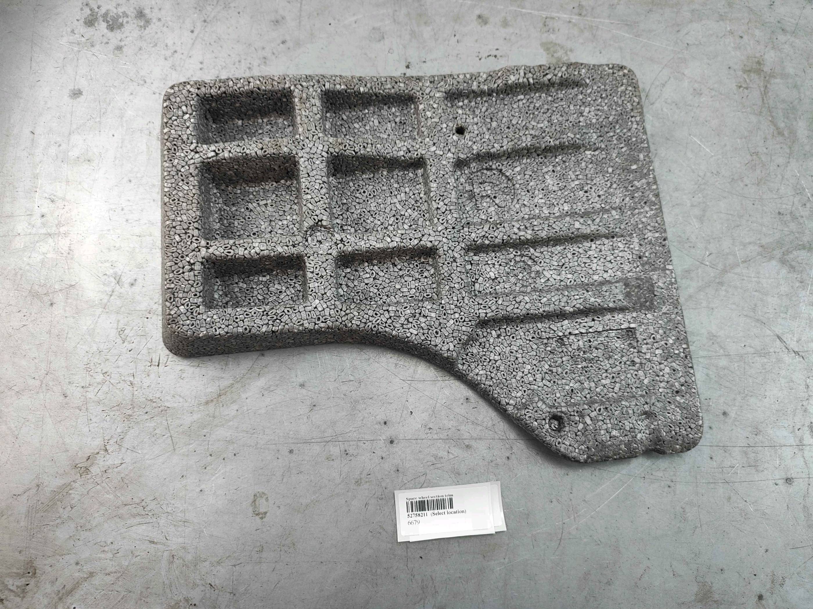 Spare wheel section trim