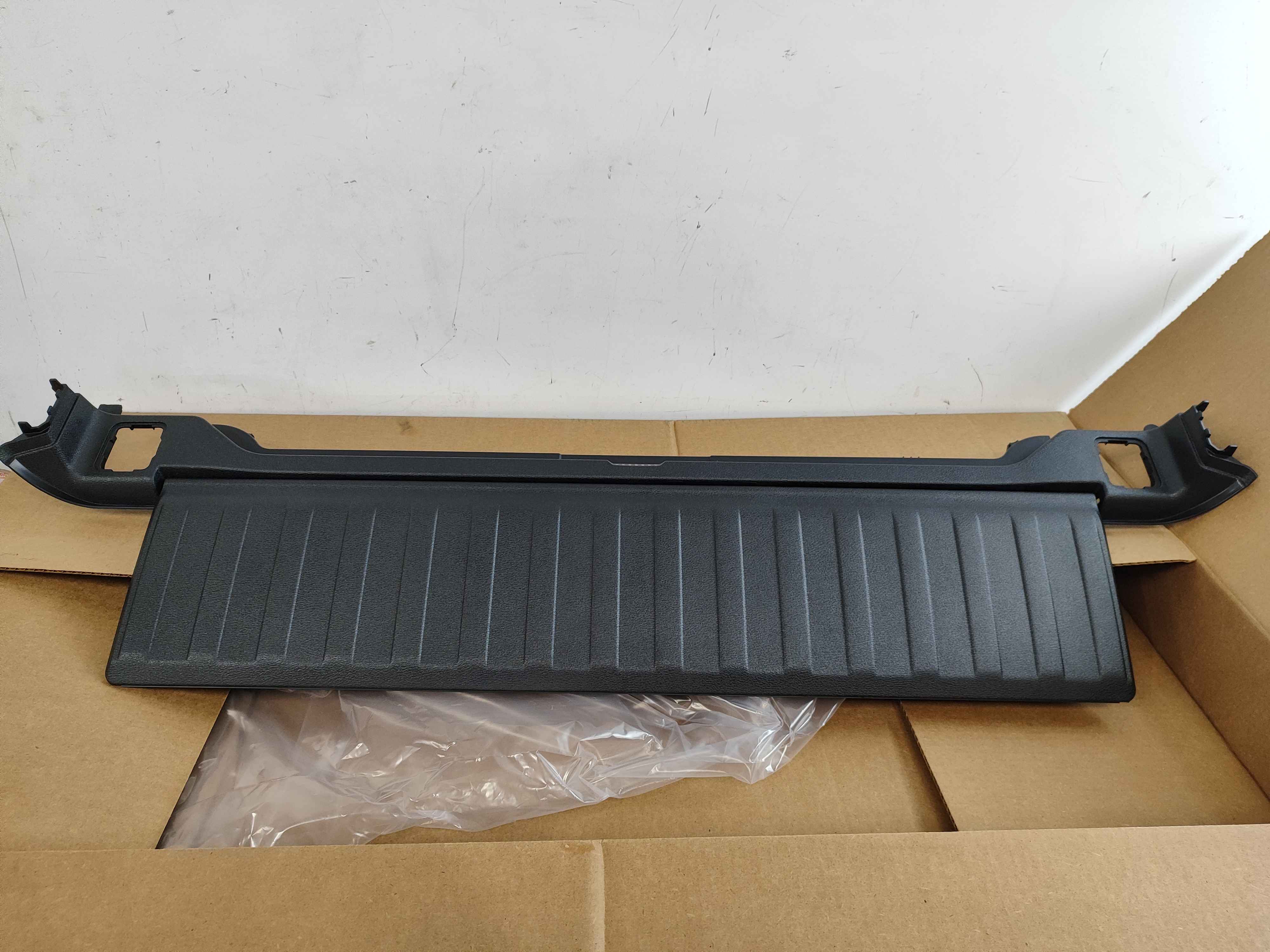 Loading sill cover BMW
