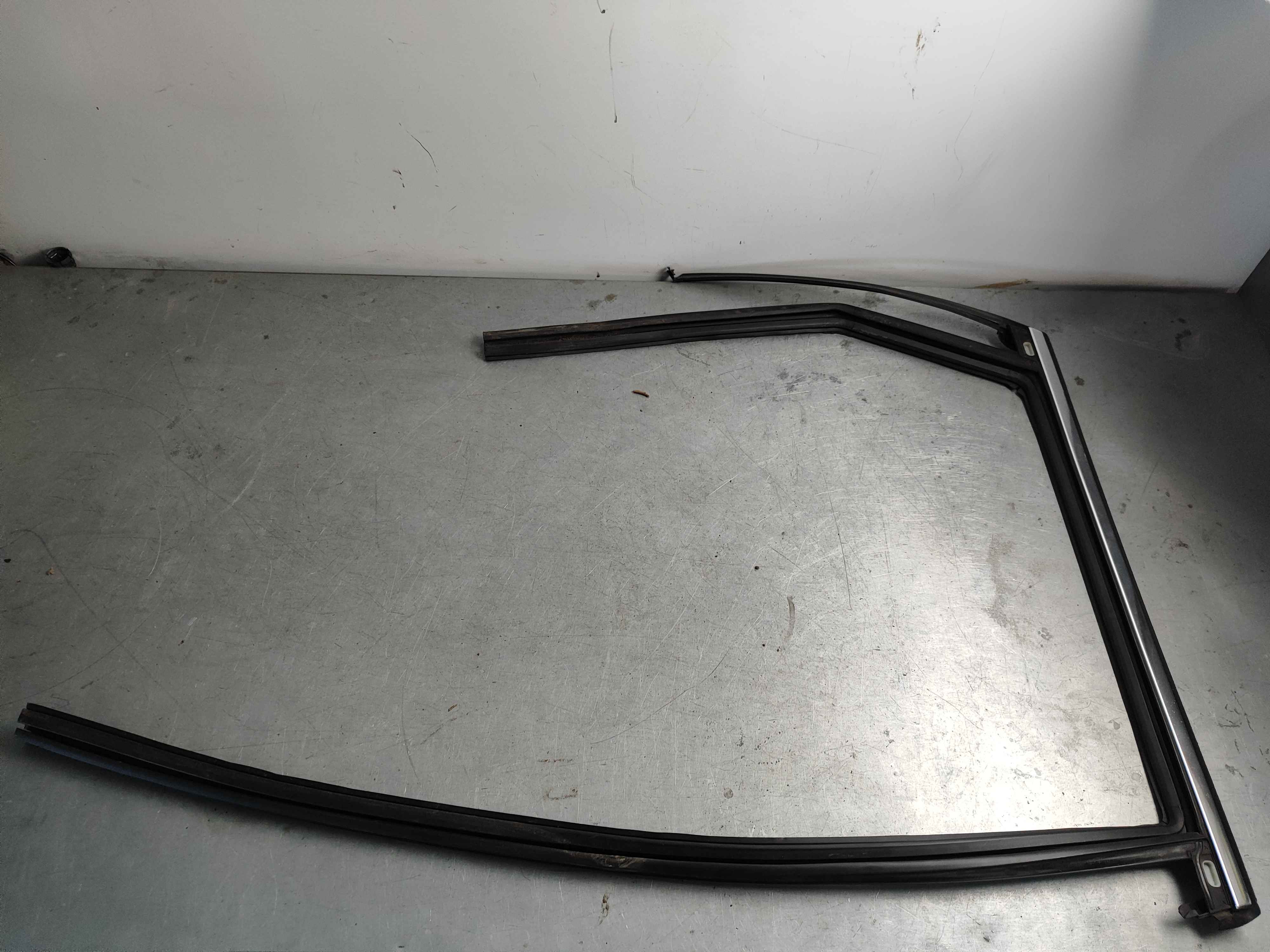 Guide moulding, right, rear (XC60 (18-))