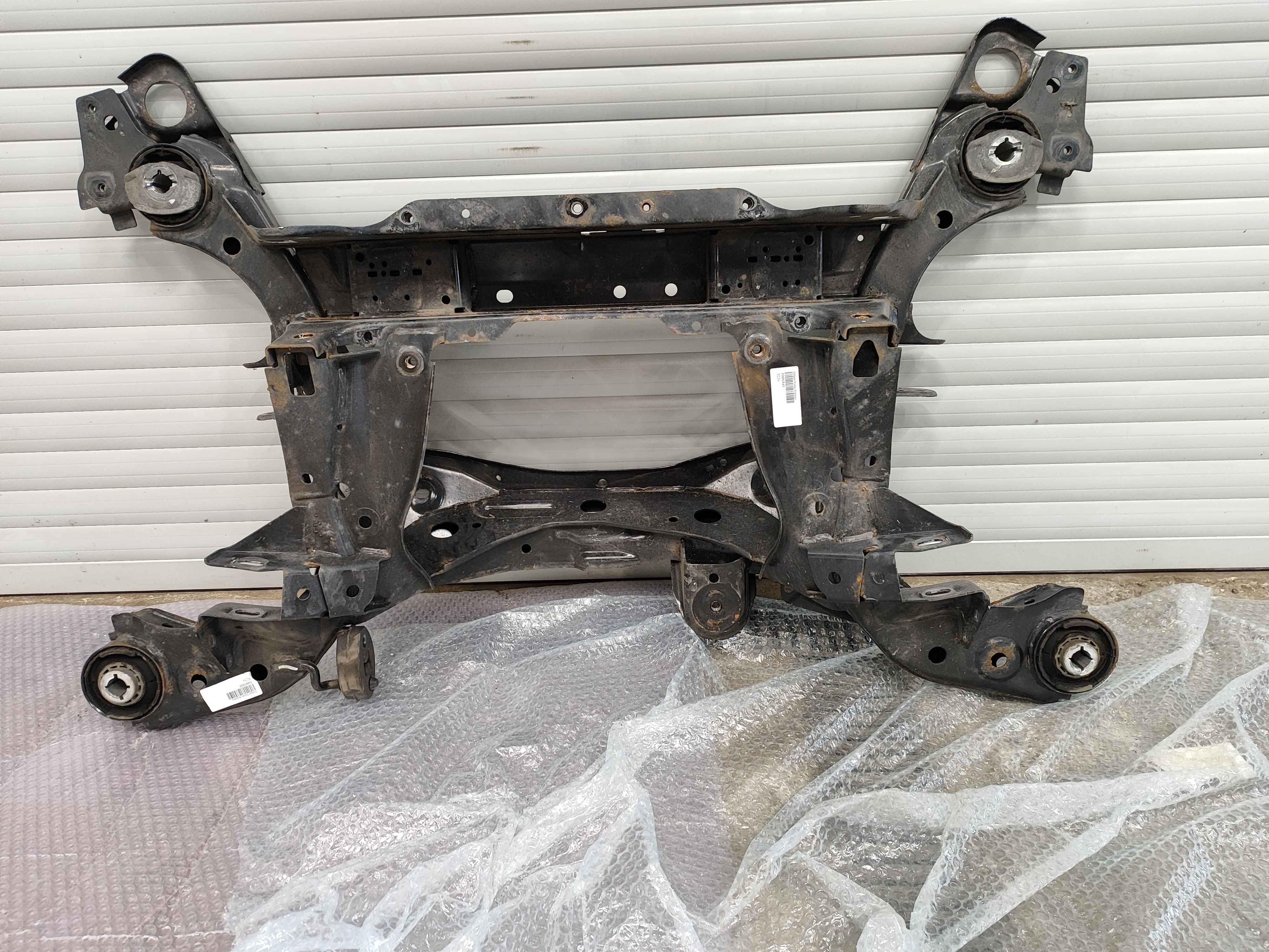 Helper frame Replacement parts may differ from production parts.