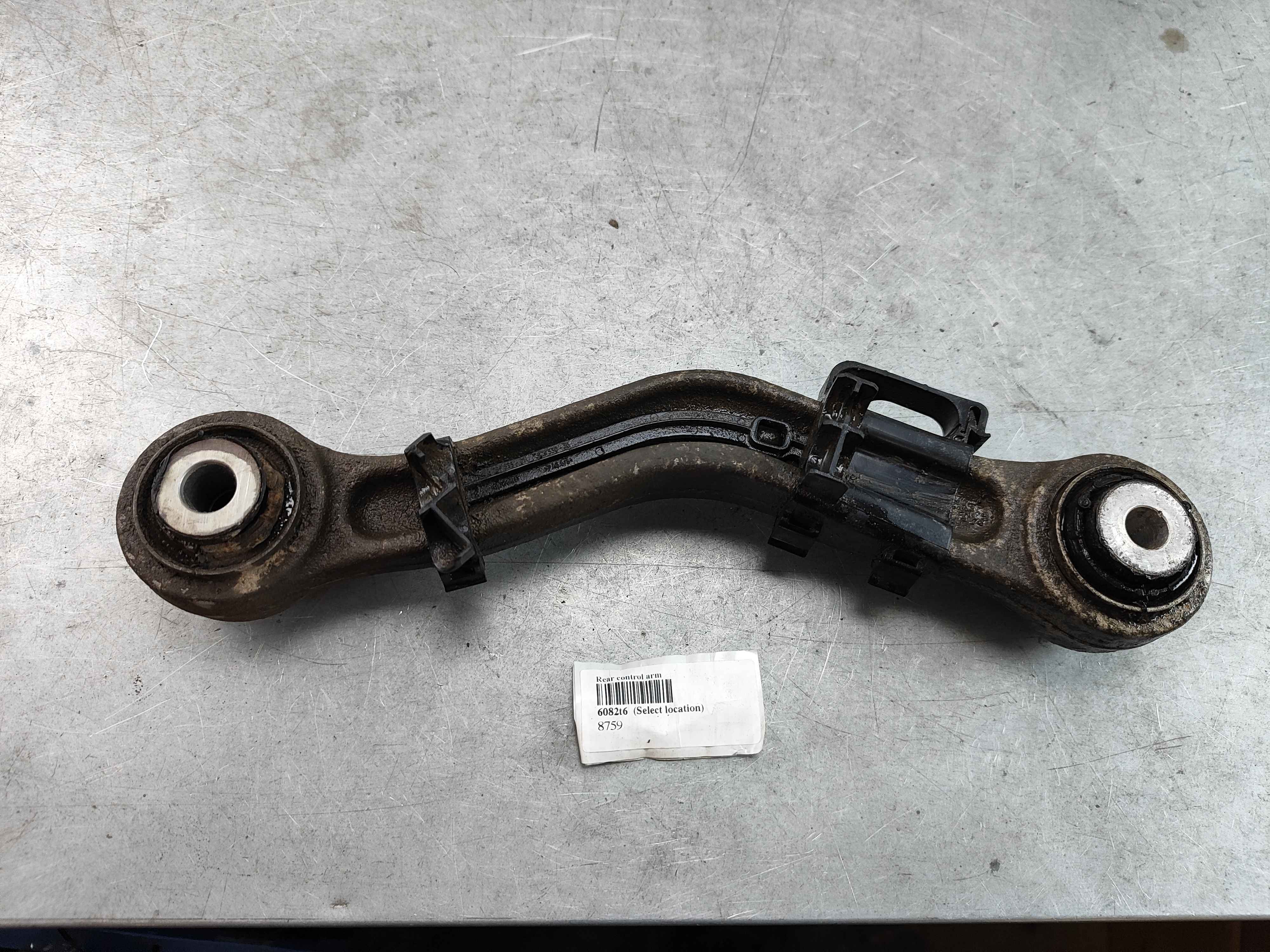 Rear control arm