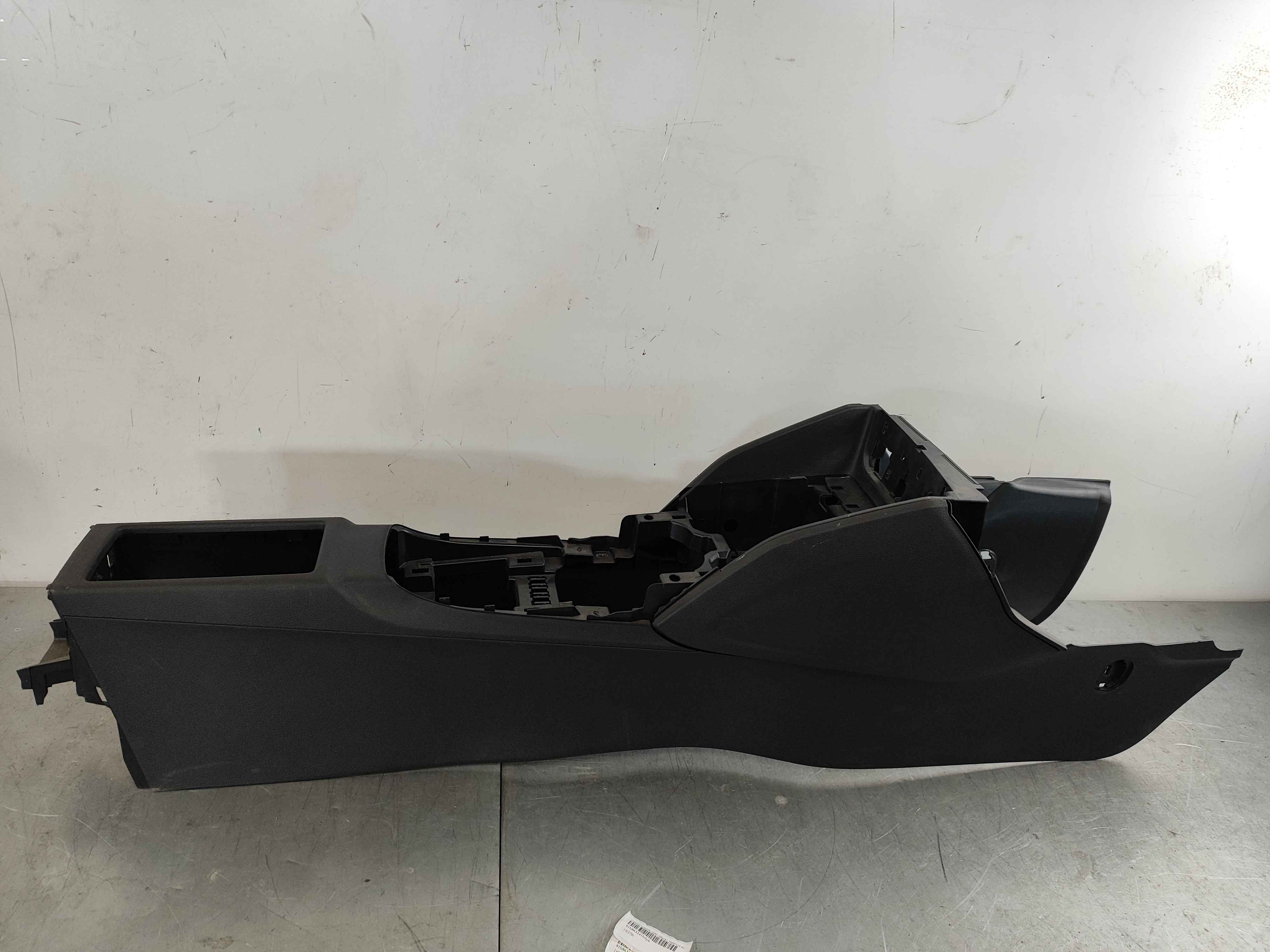 Centre console soul (black) Audi Q2 81