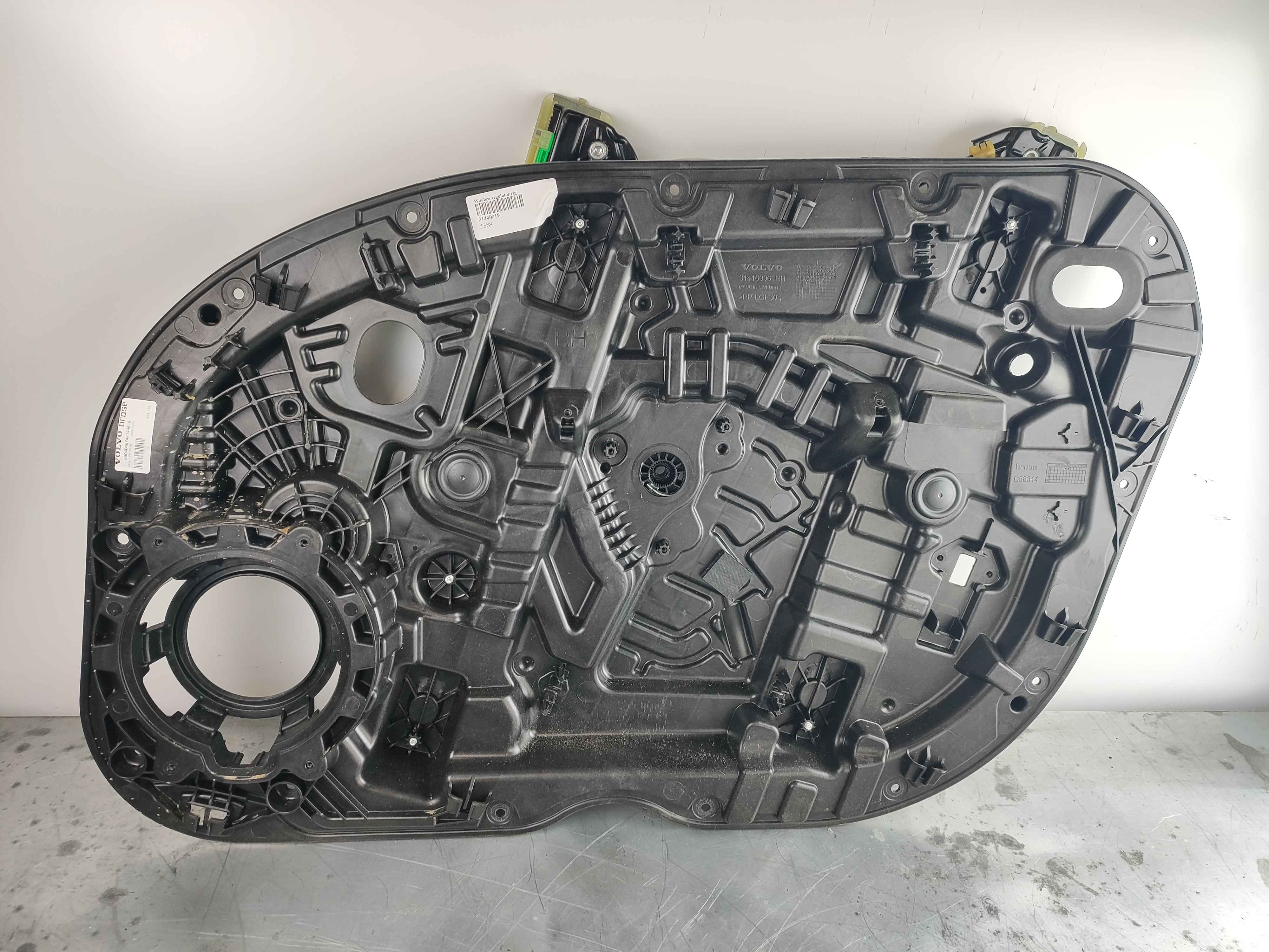 Window regulator right front Variant code: XE0D.