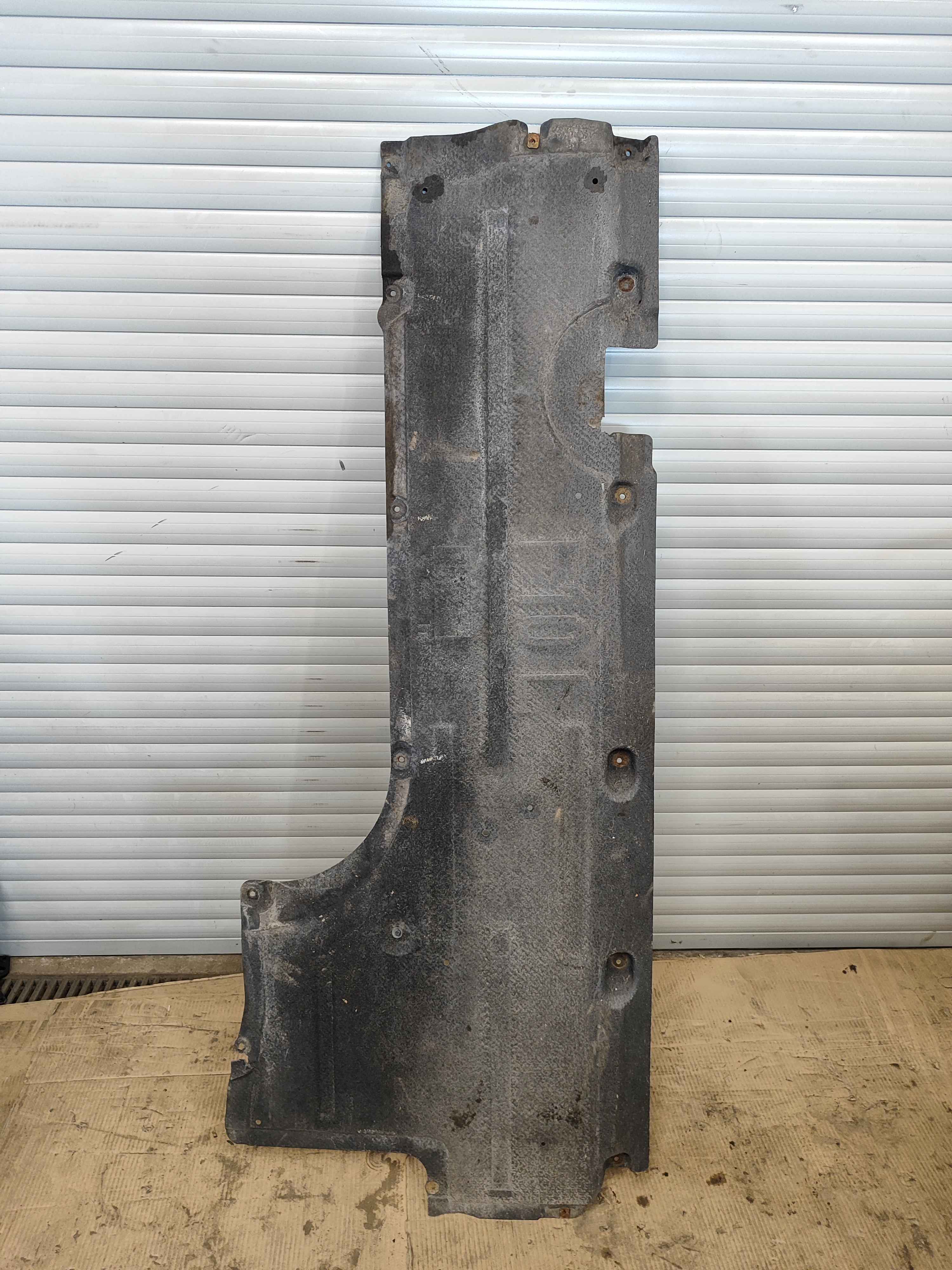 Underbody panelling, left BMW