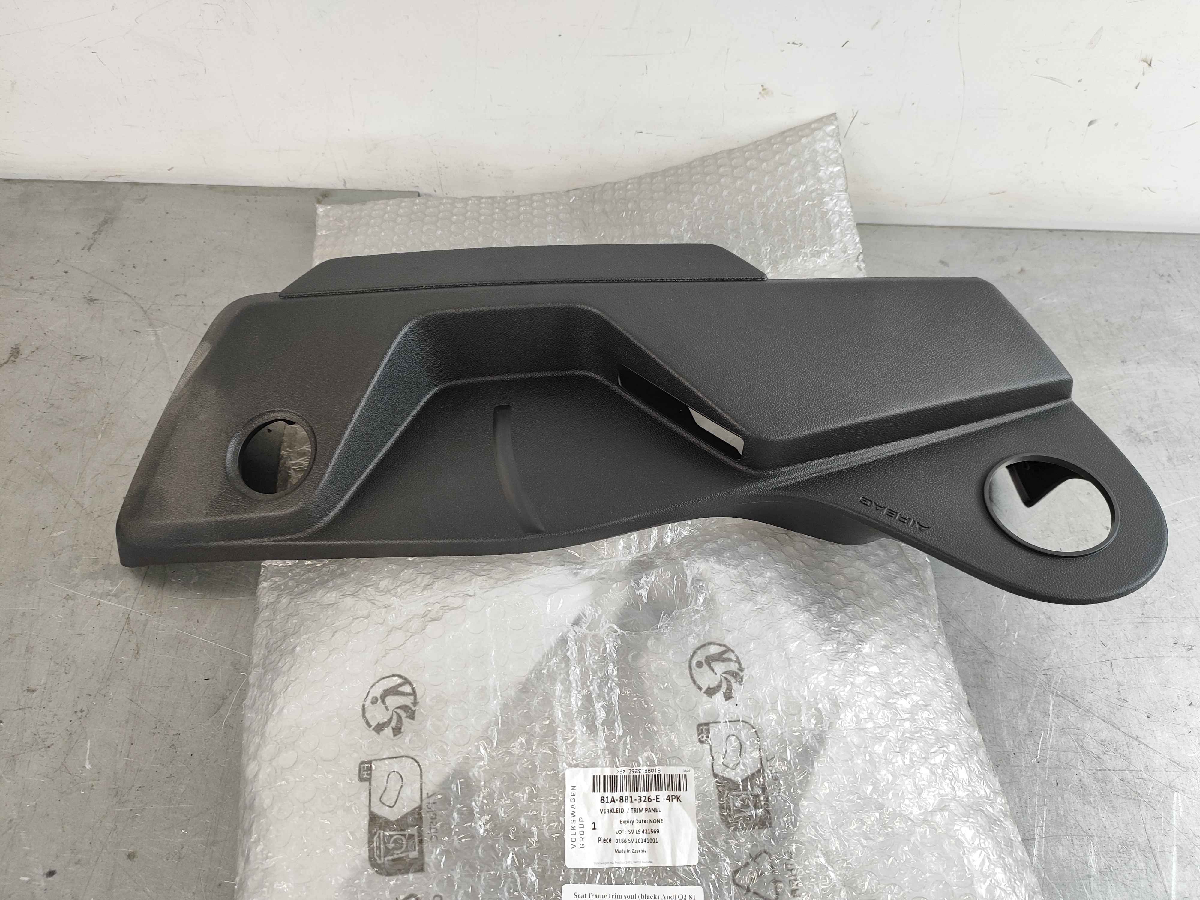 Seat frame trim soul (black) Audi Q2 81