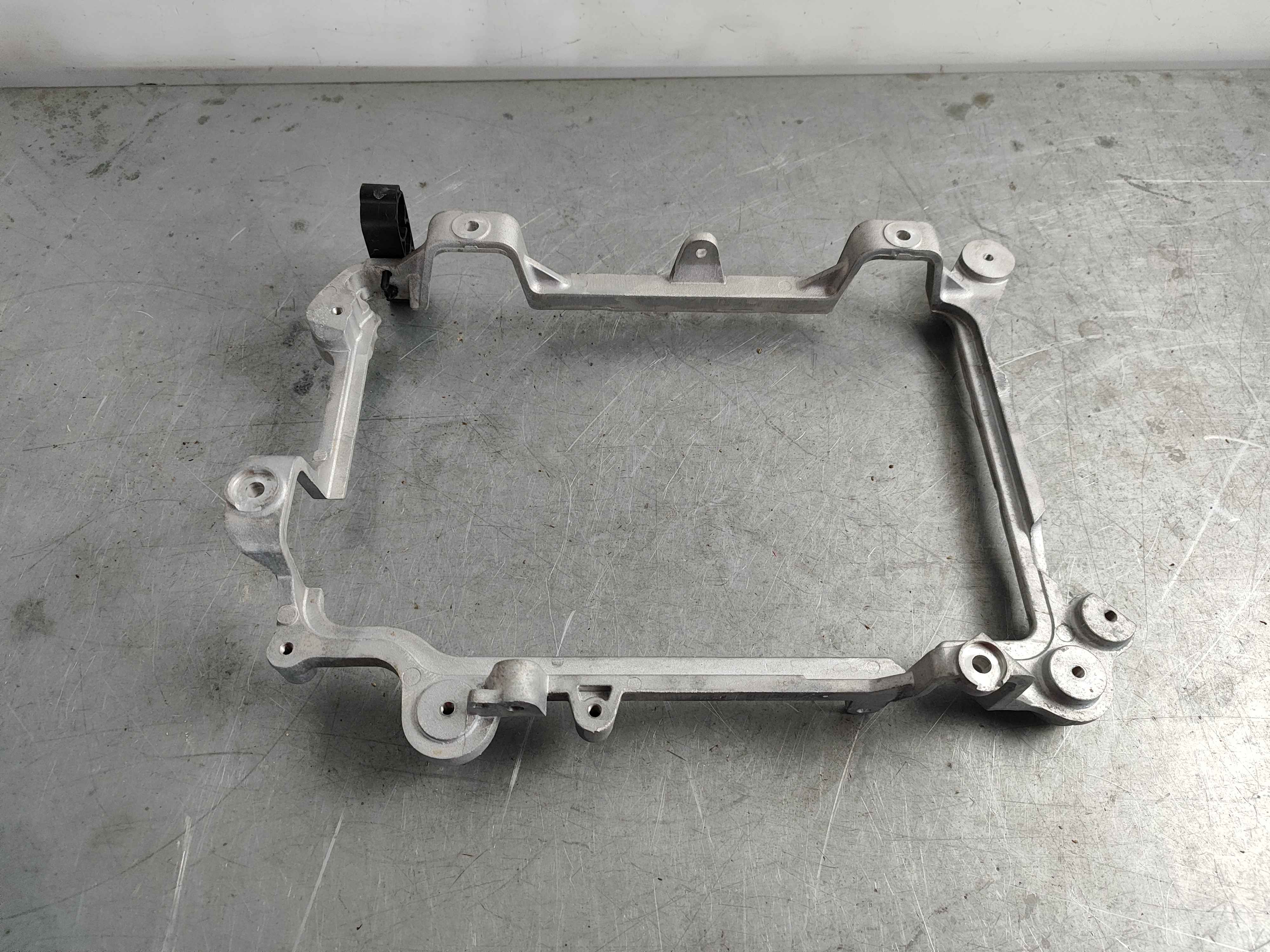 Bracket (Polestar 2|XC40|C40)