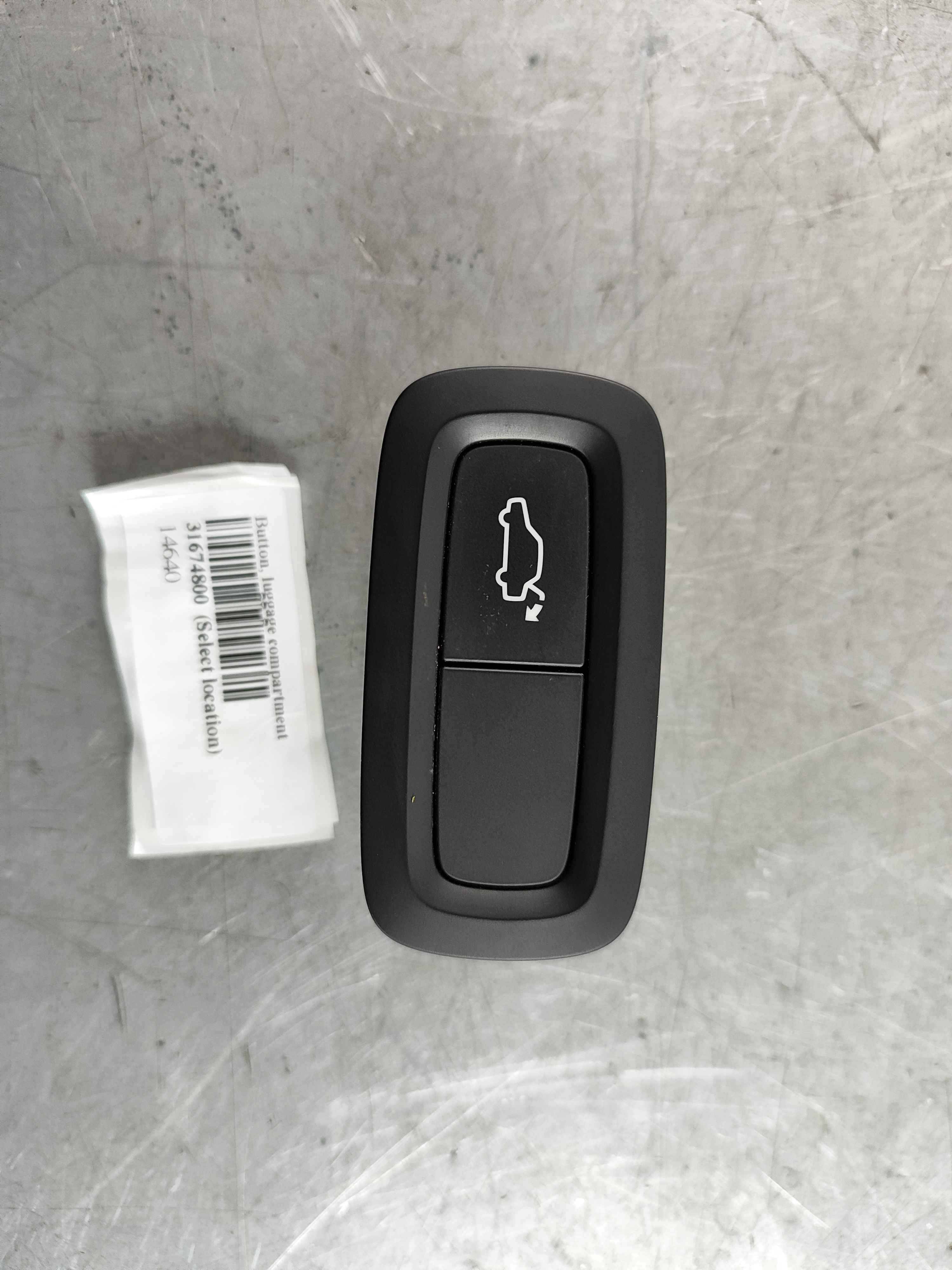 Button, luggage compartment