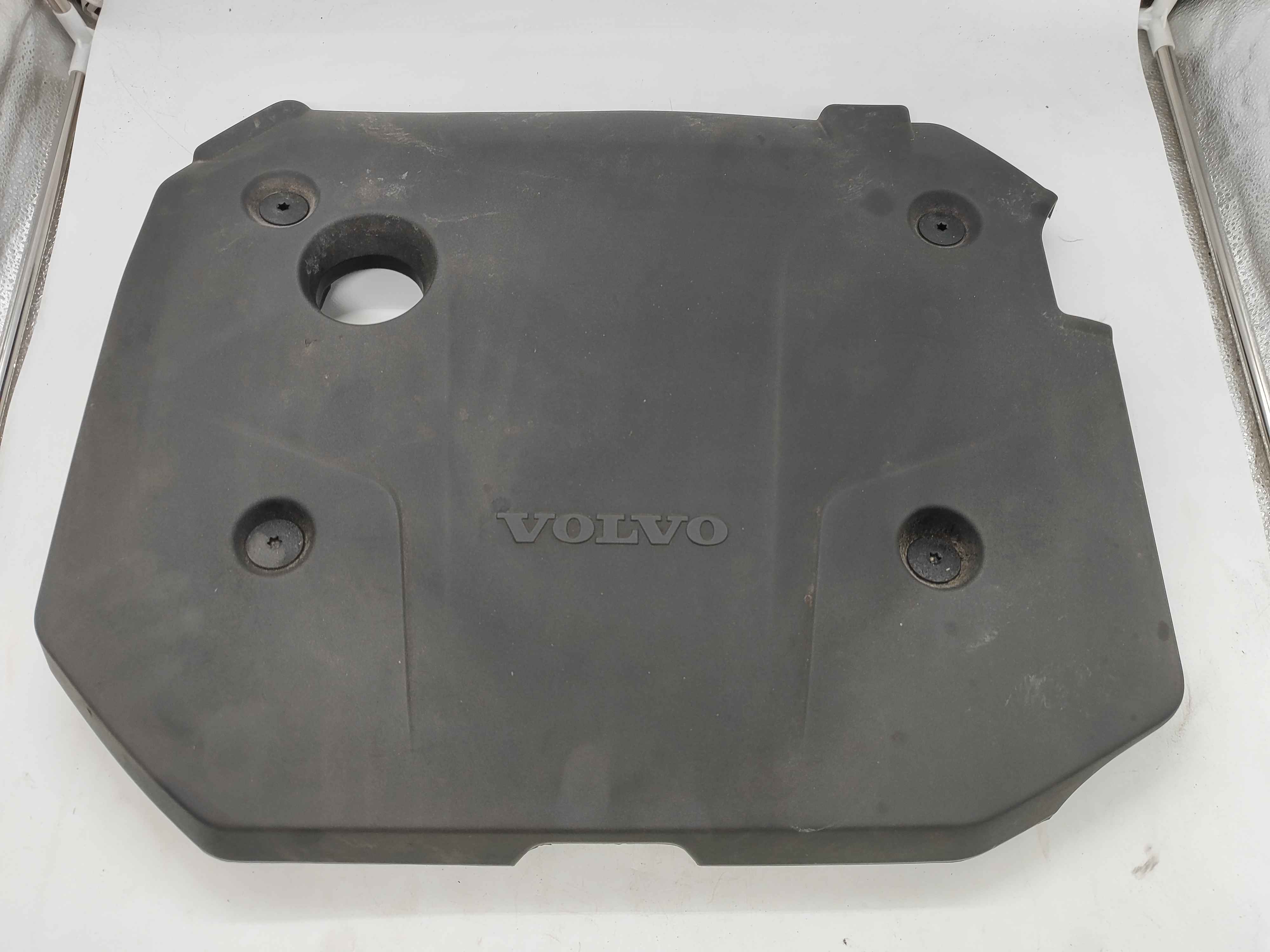 Engine casing