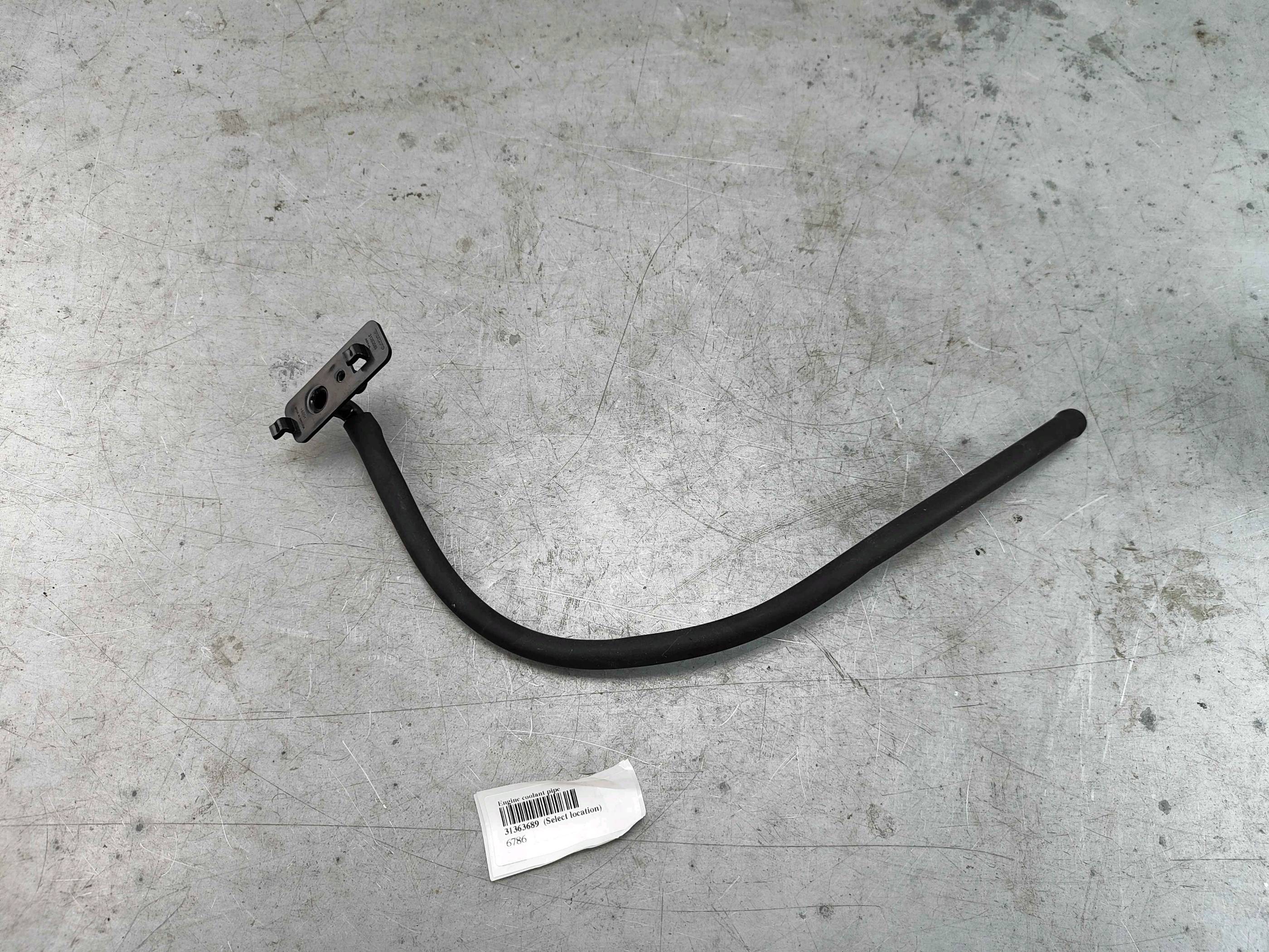 Engine coolant pipe