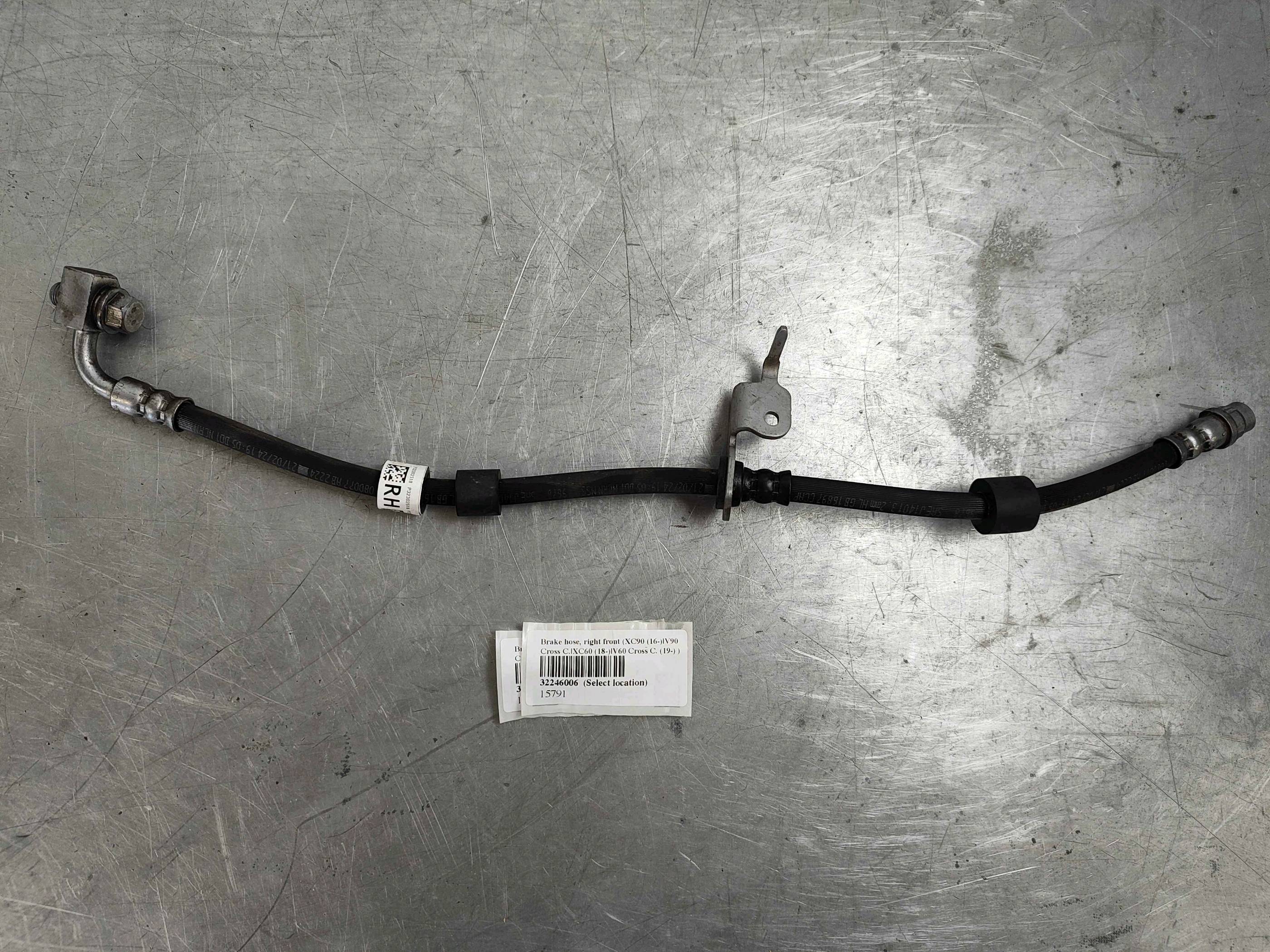 Brake hose, right front (XC90 (16-)|V90 Cross C.|XC60 (18-)|V60 Cross C. (19-) )