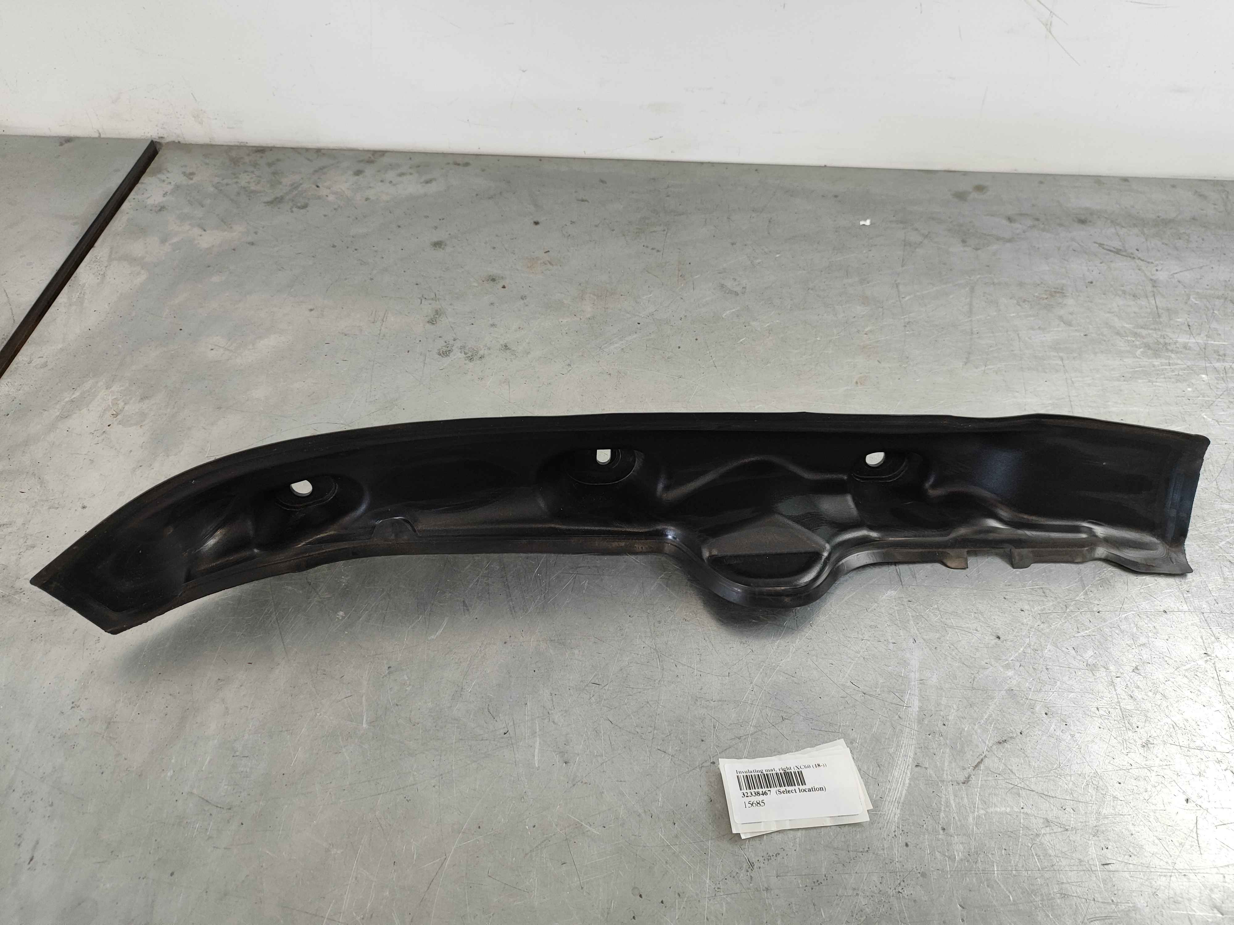 Insulating mat, right (XC60 (18-))