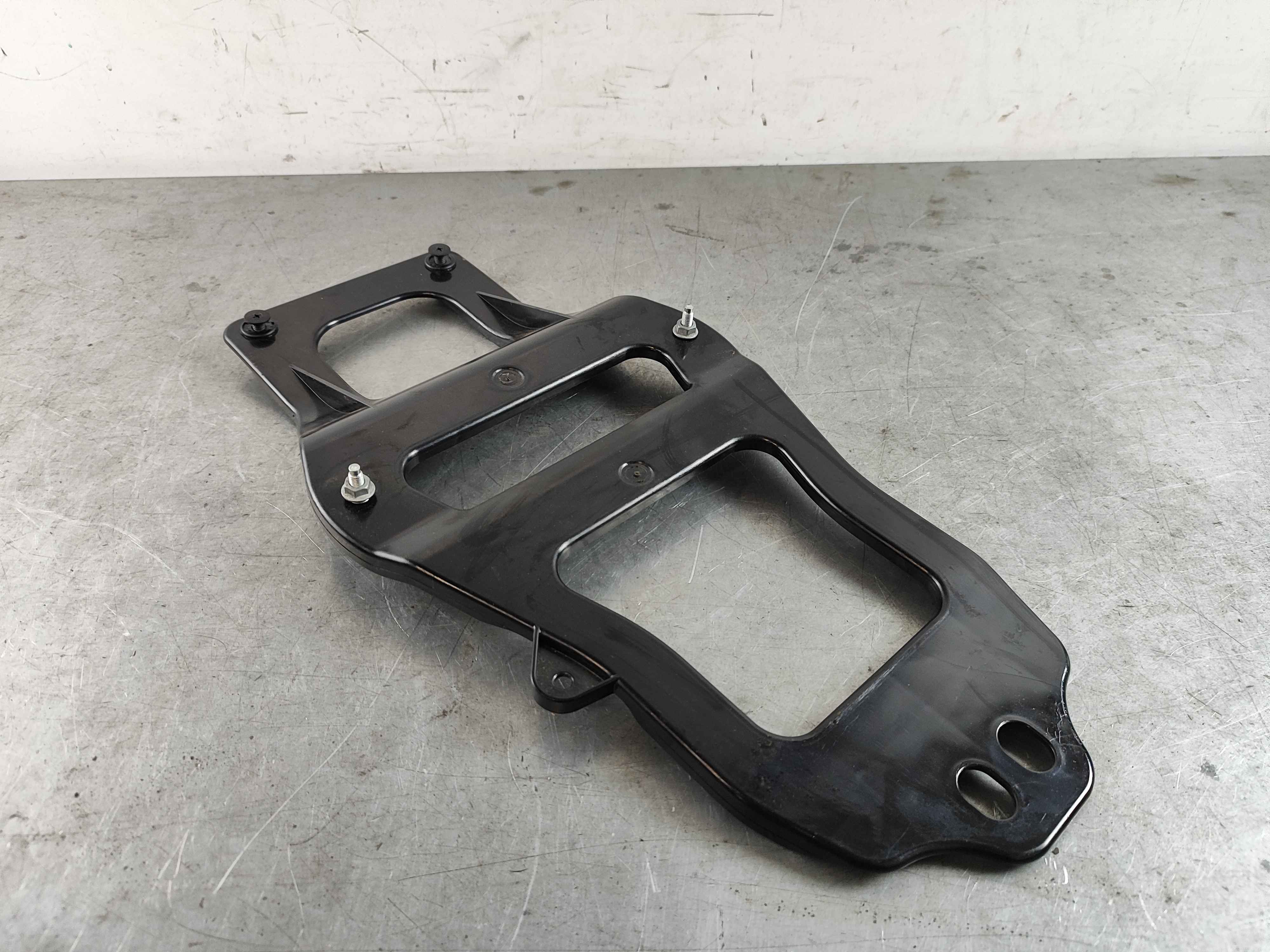 Bracket - Floor Carpet Mountin