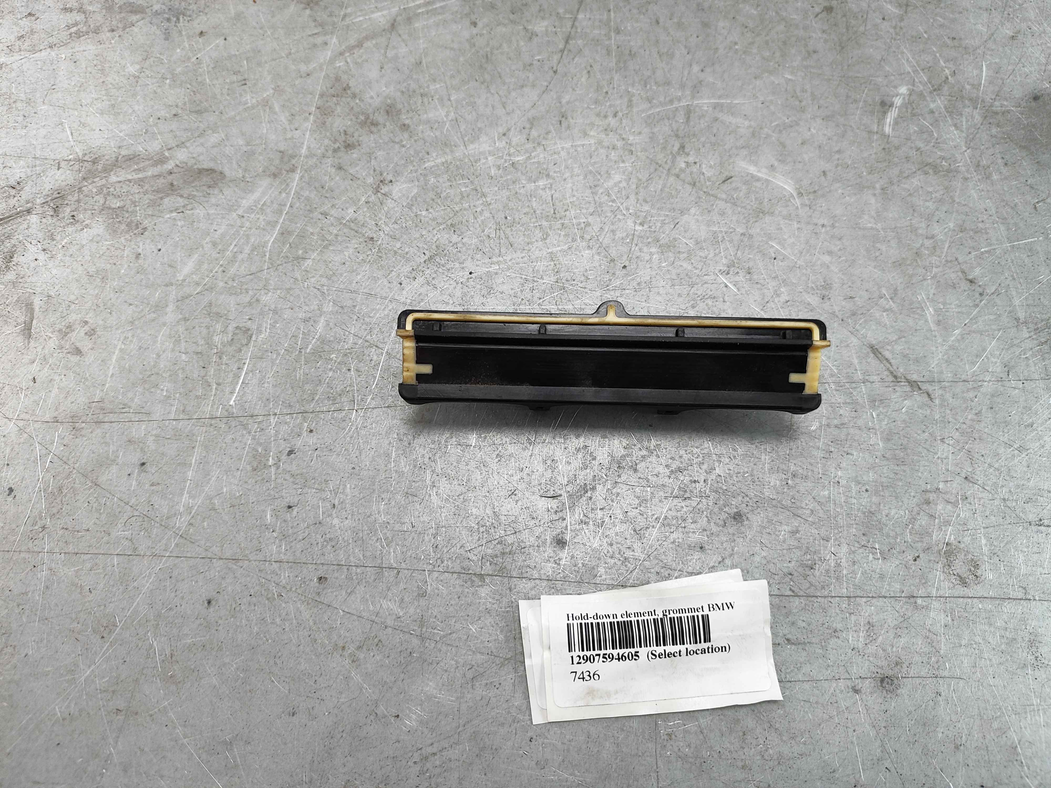Hold-down element, grommet BMW