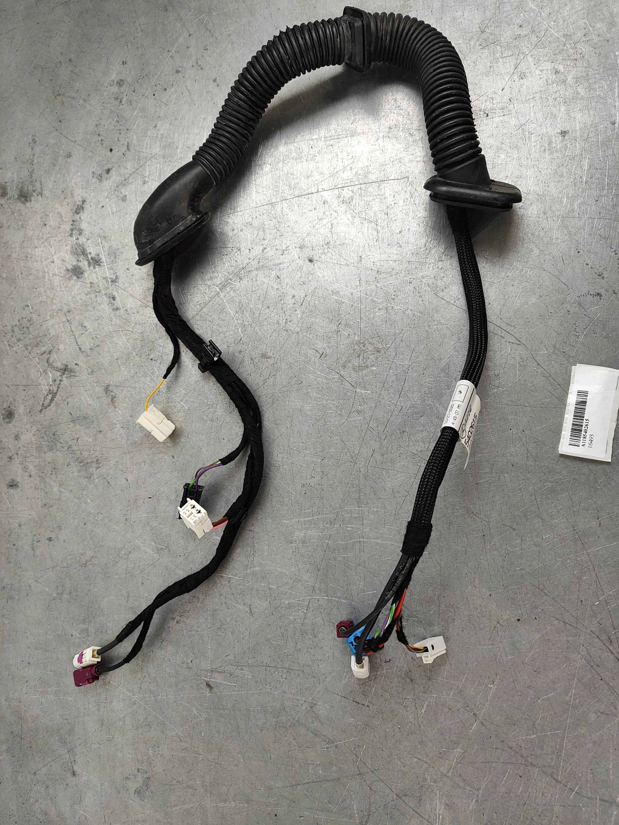 Mercedes-Benz A1185402615
