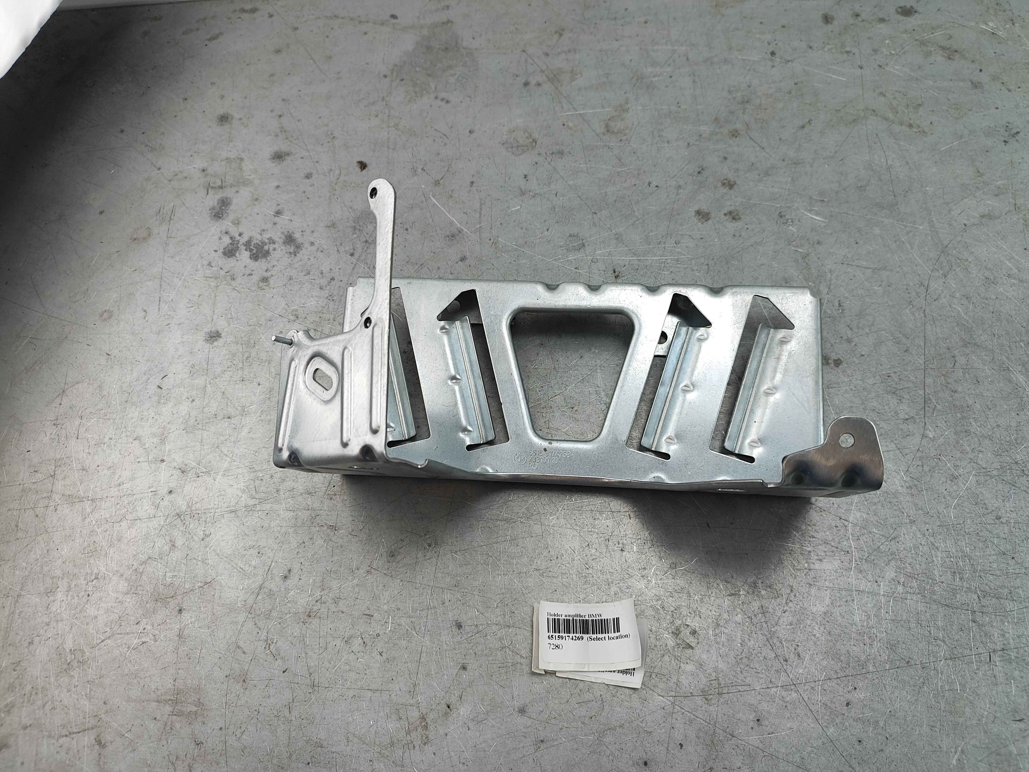 Holder amplifier BMW
