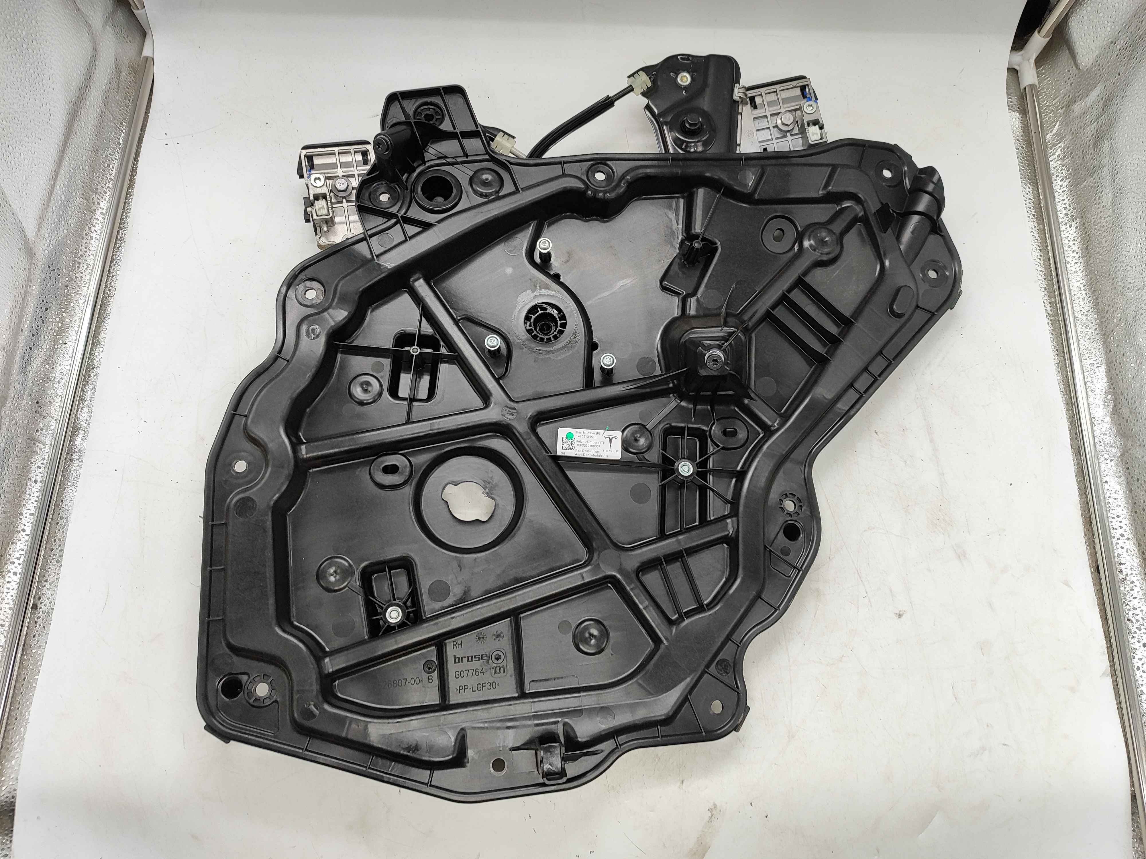 Tesla 149551397e