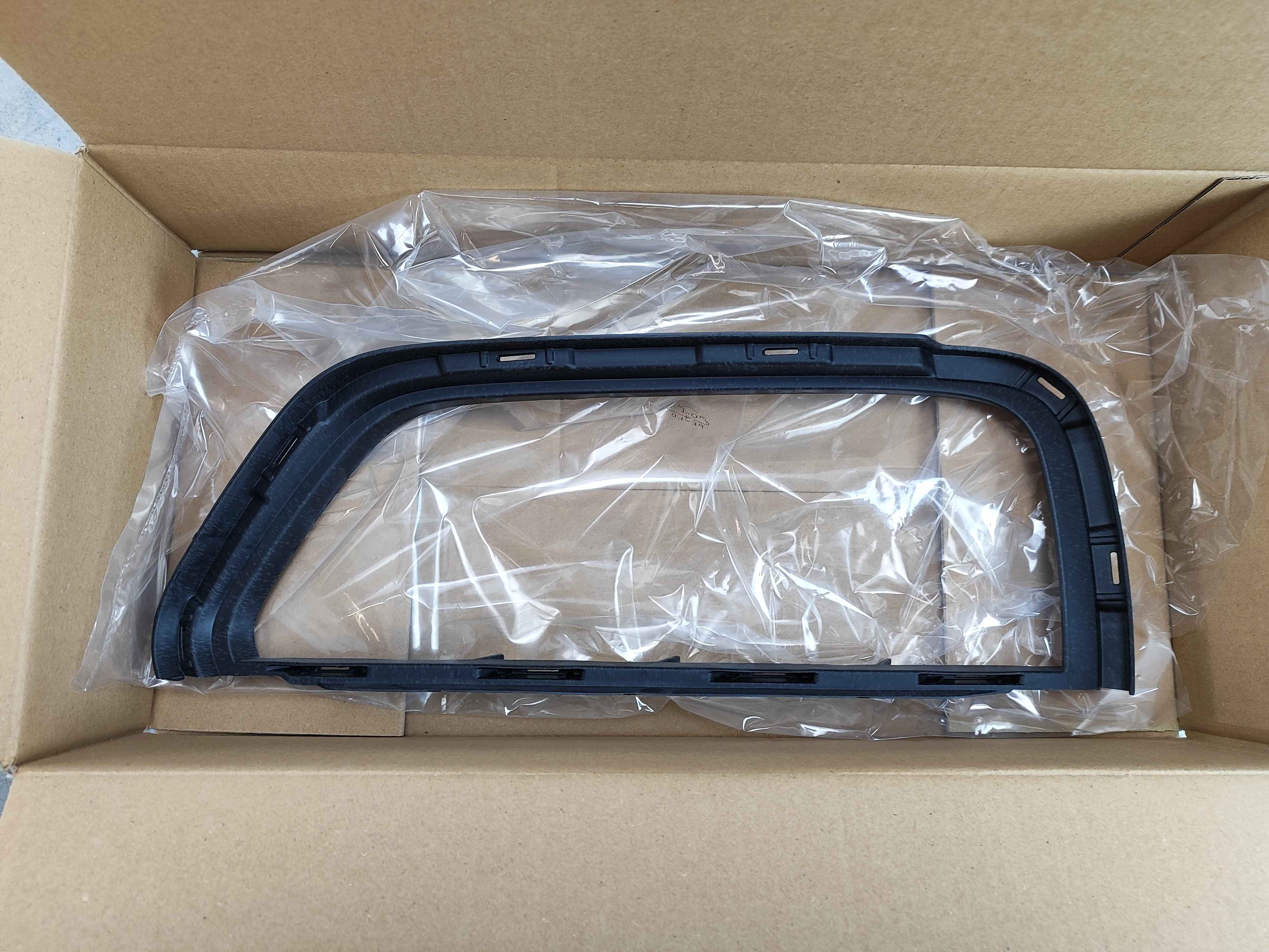 Retaining frame