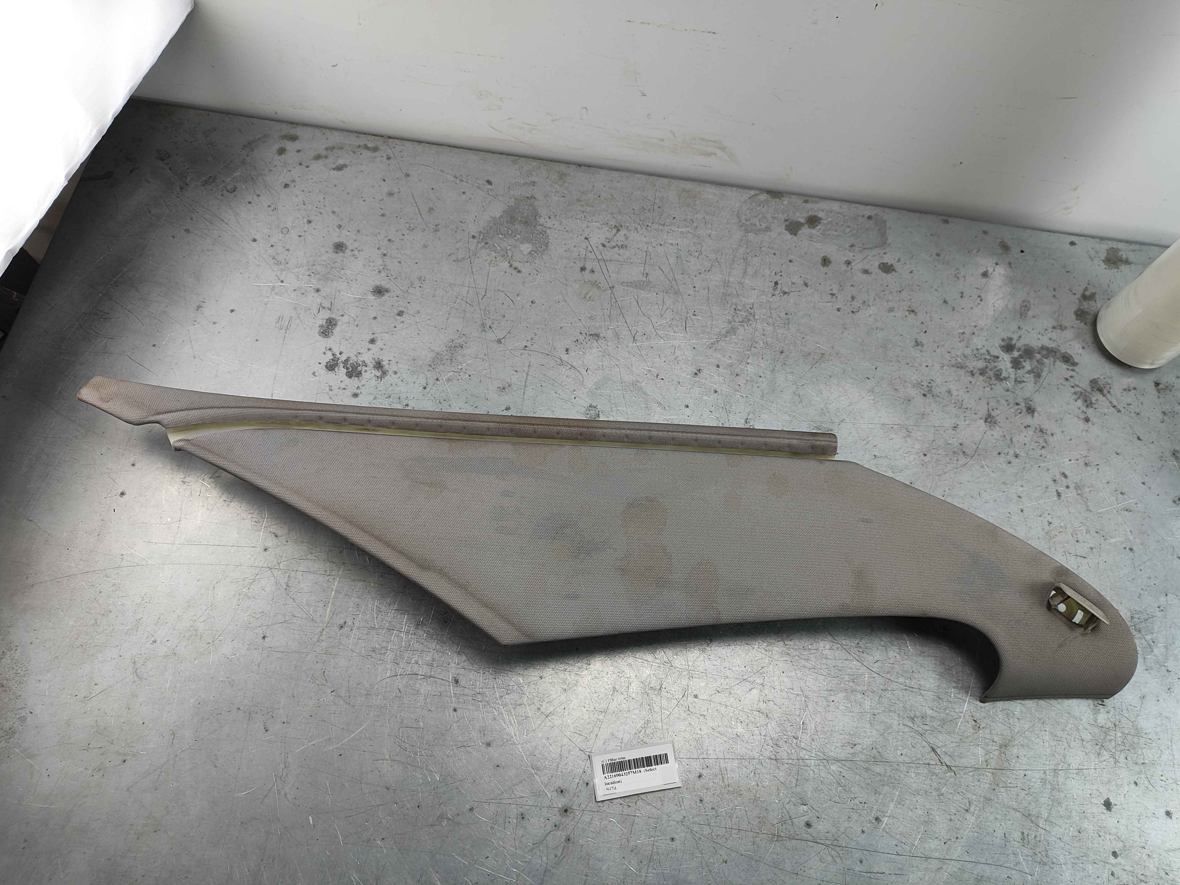 (C) Pillar trim