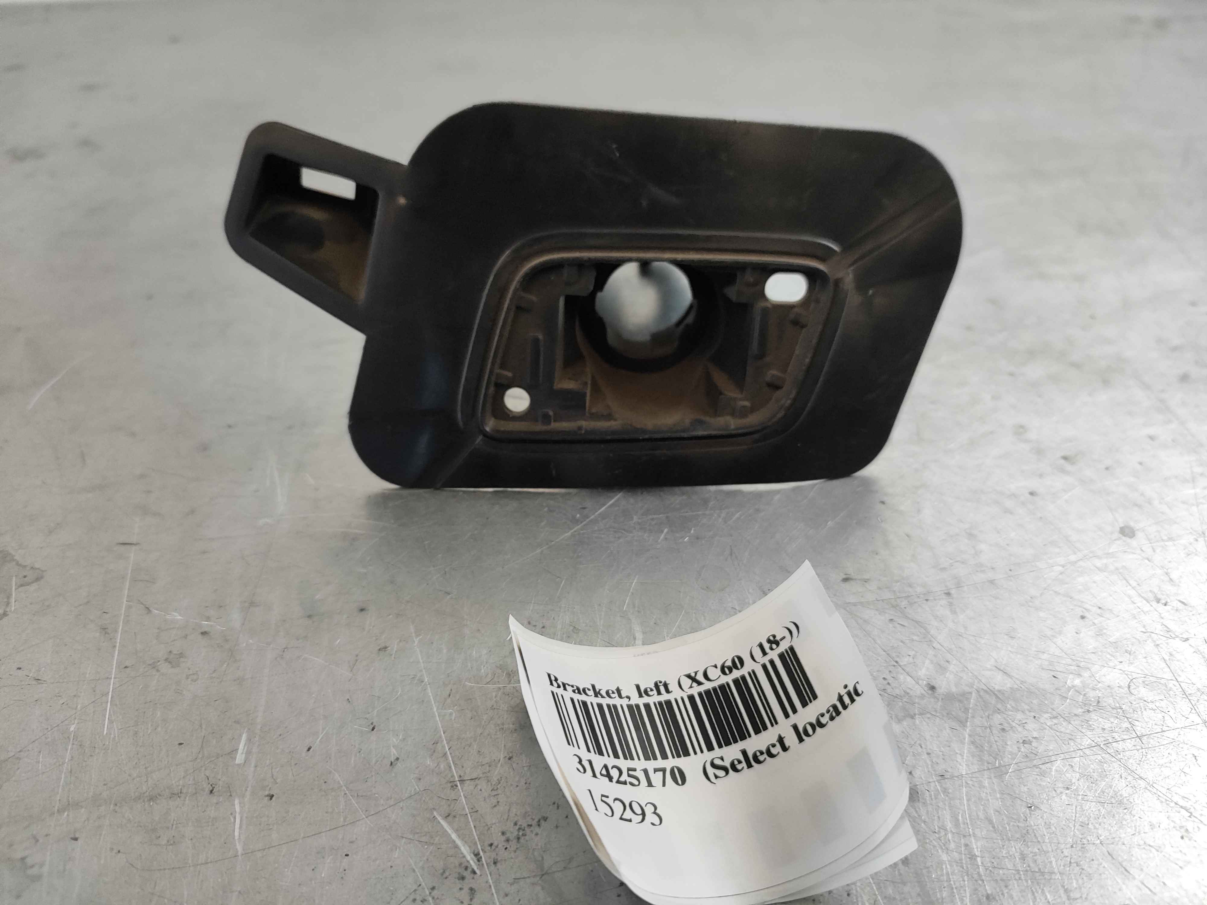 Bracket, left (XC60 (18-))
