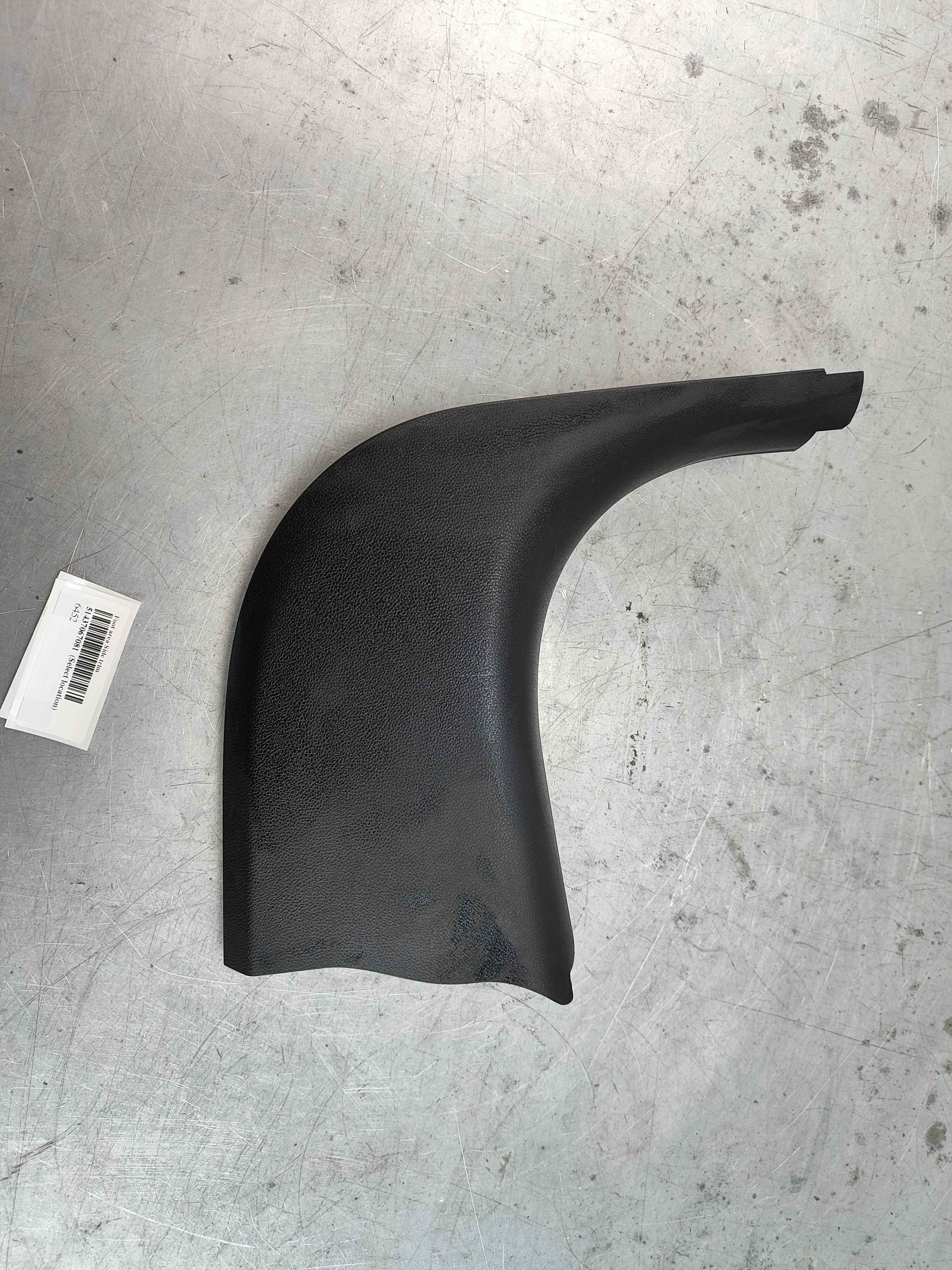 Foot area Side trim