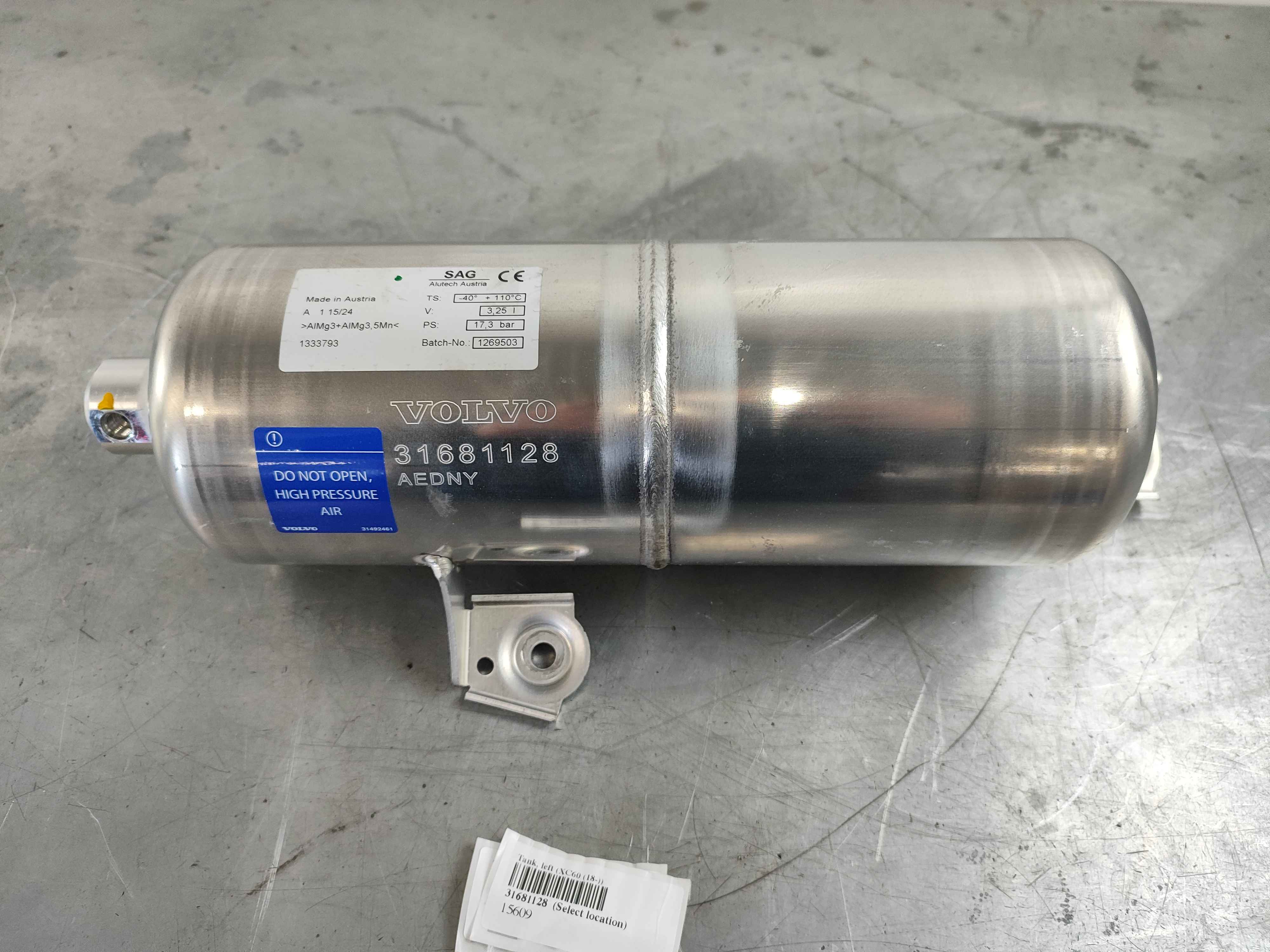 Tank, left (XC60 (18-))