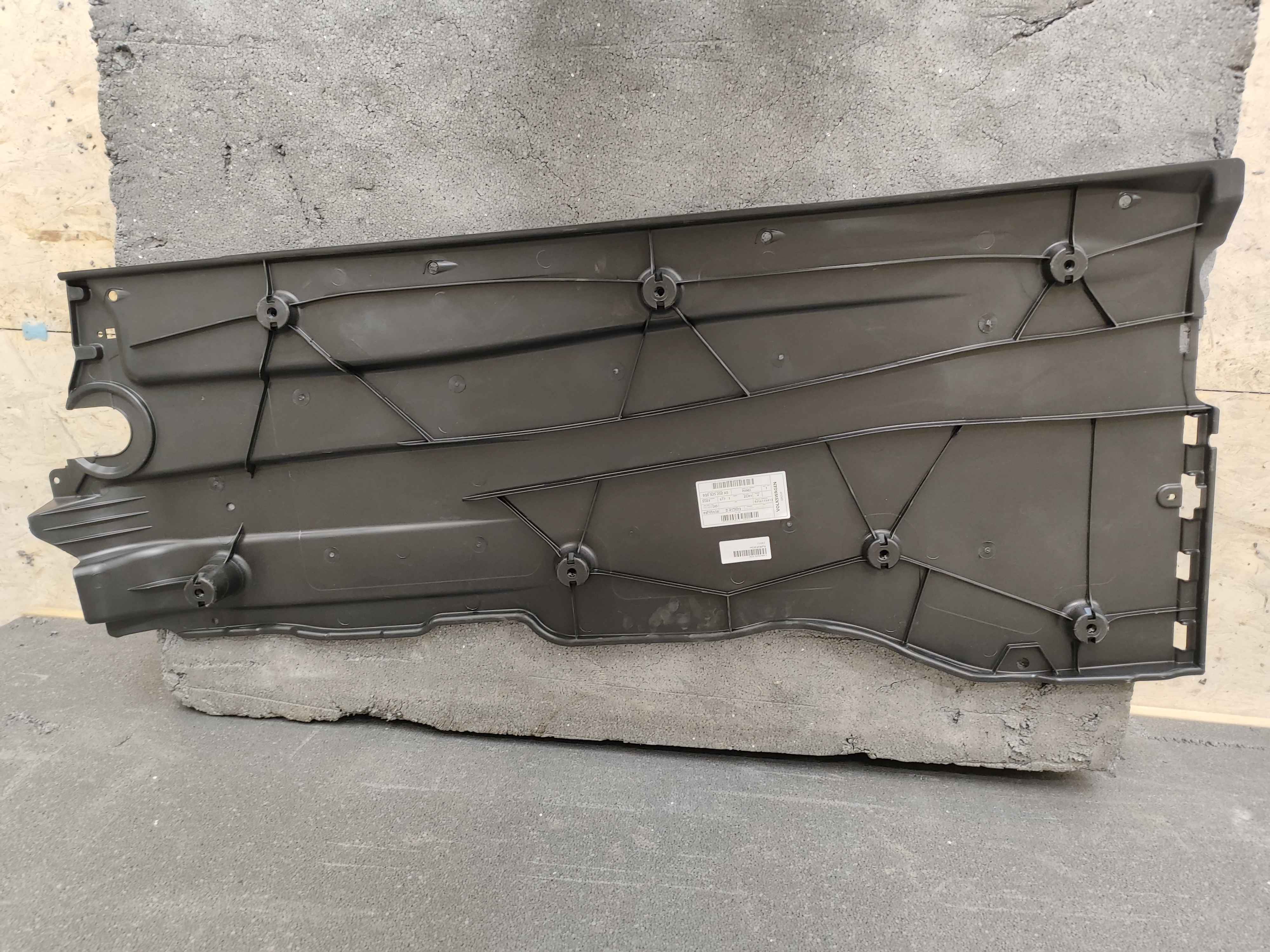 Underbody trim