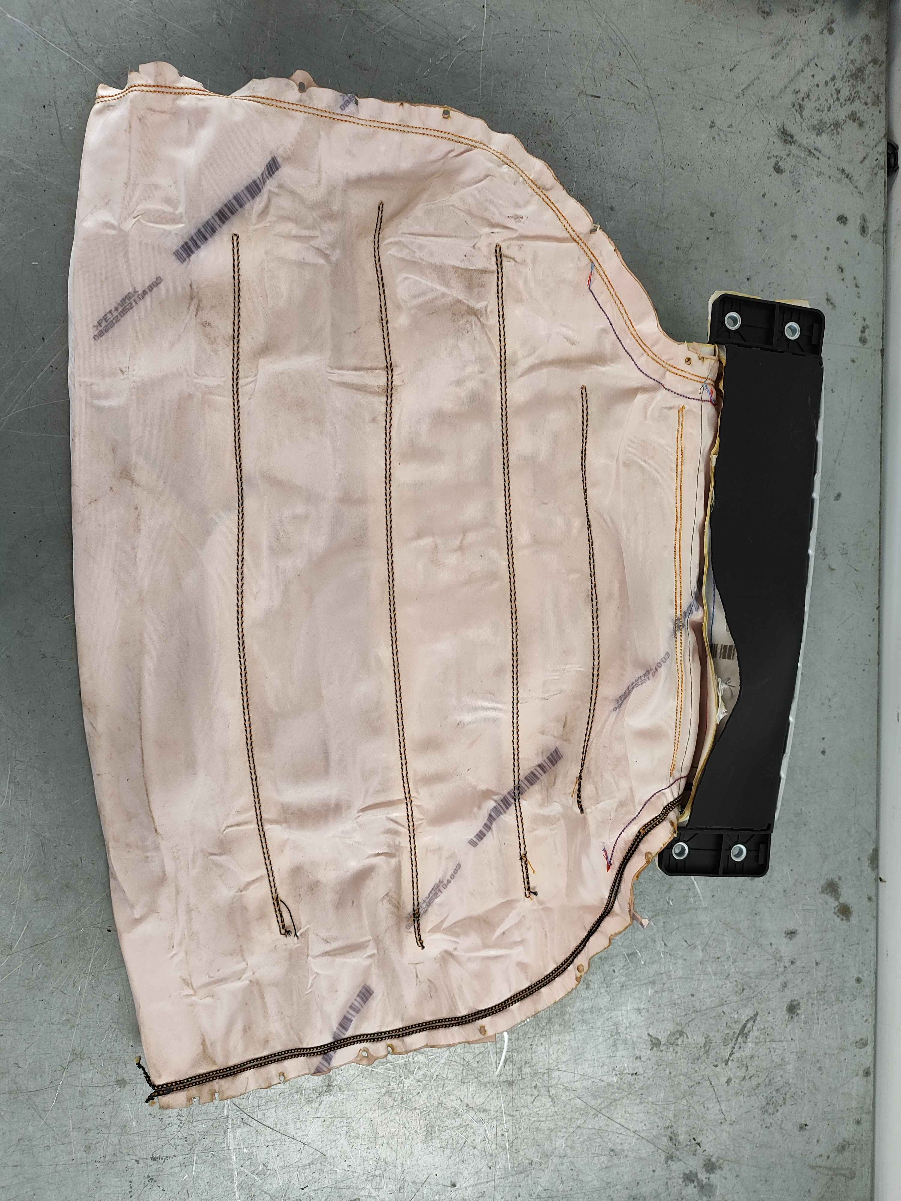 Airbag module, drivers side, knee